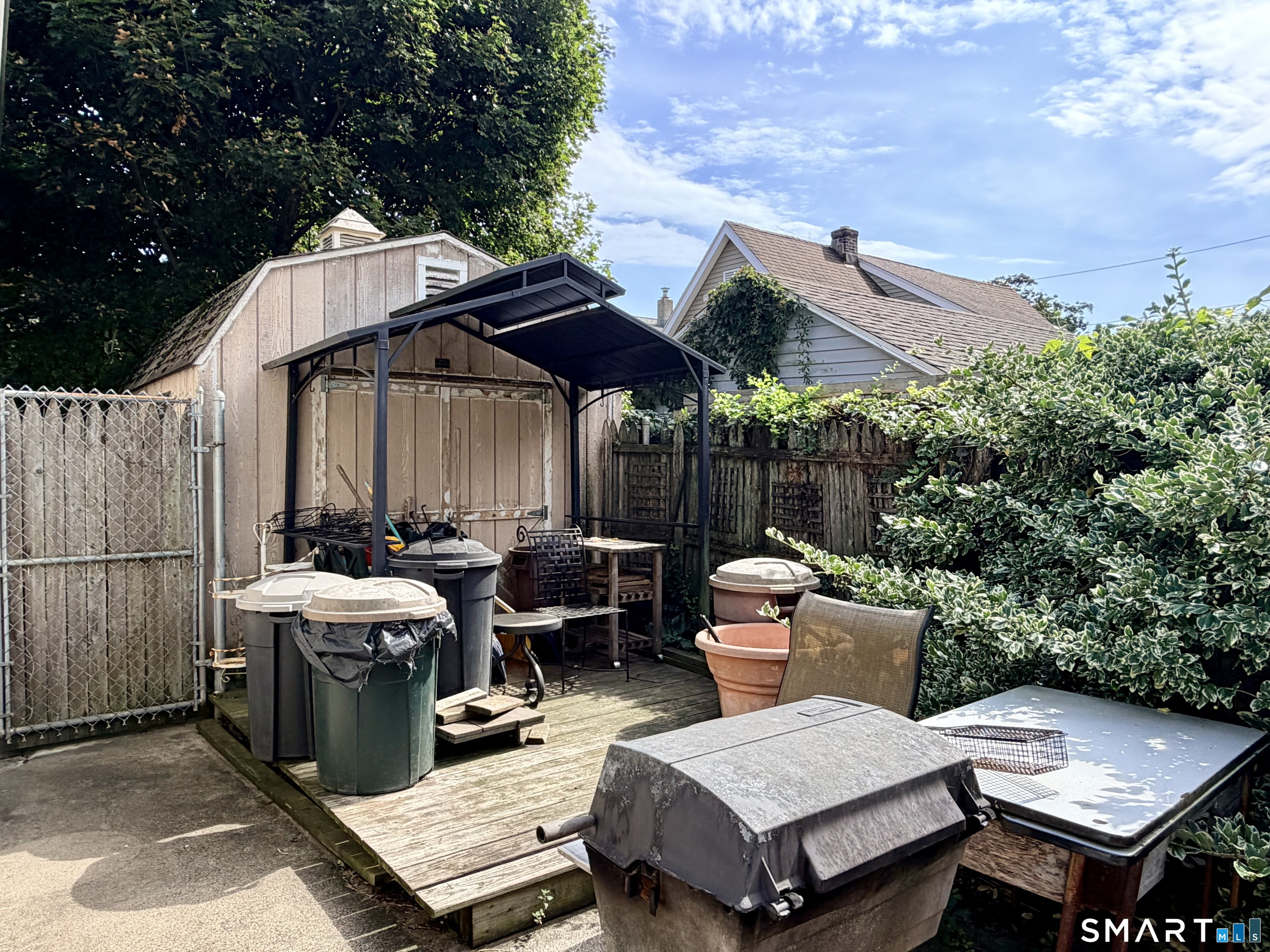 40 Andrews Avenue photo 22