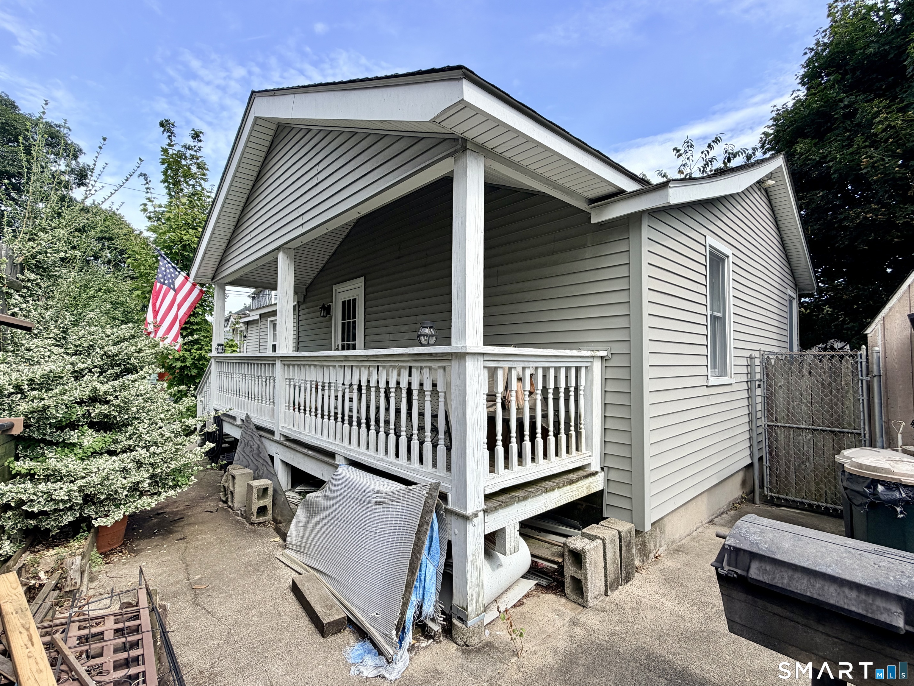 40 Andrews Avenue photo 23