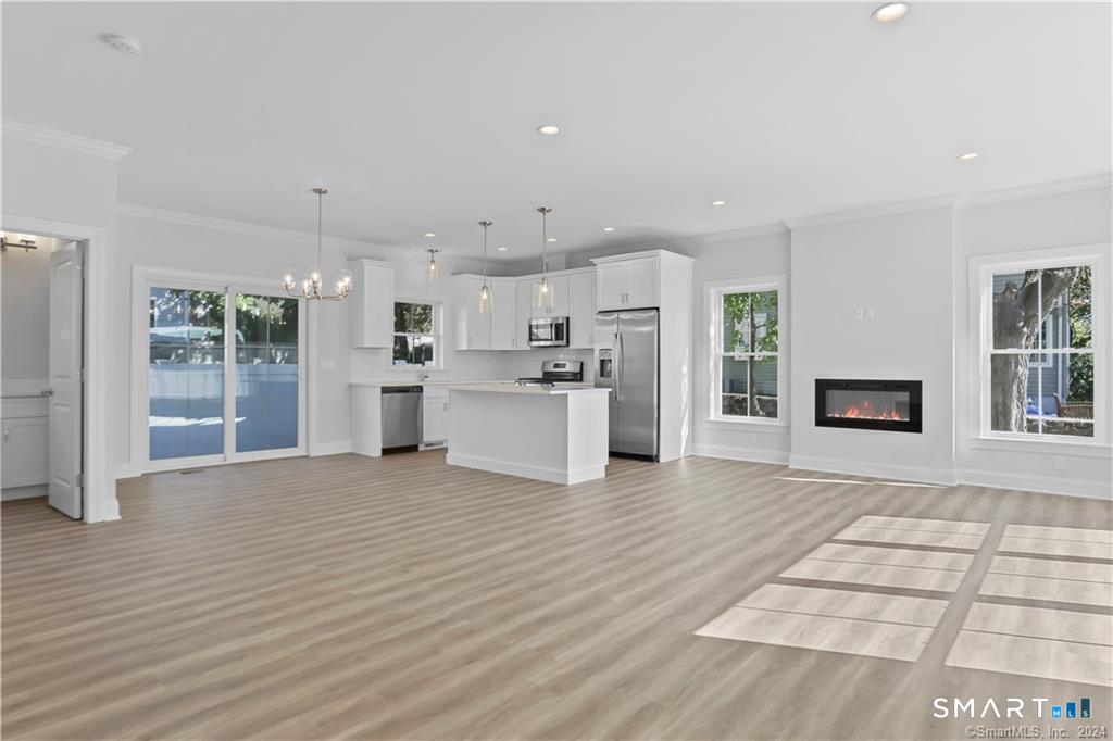 348 Halley Avenue photo 7