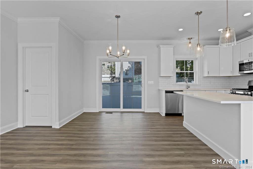 348 Halley Avenue photo 13