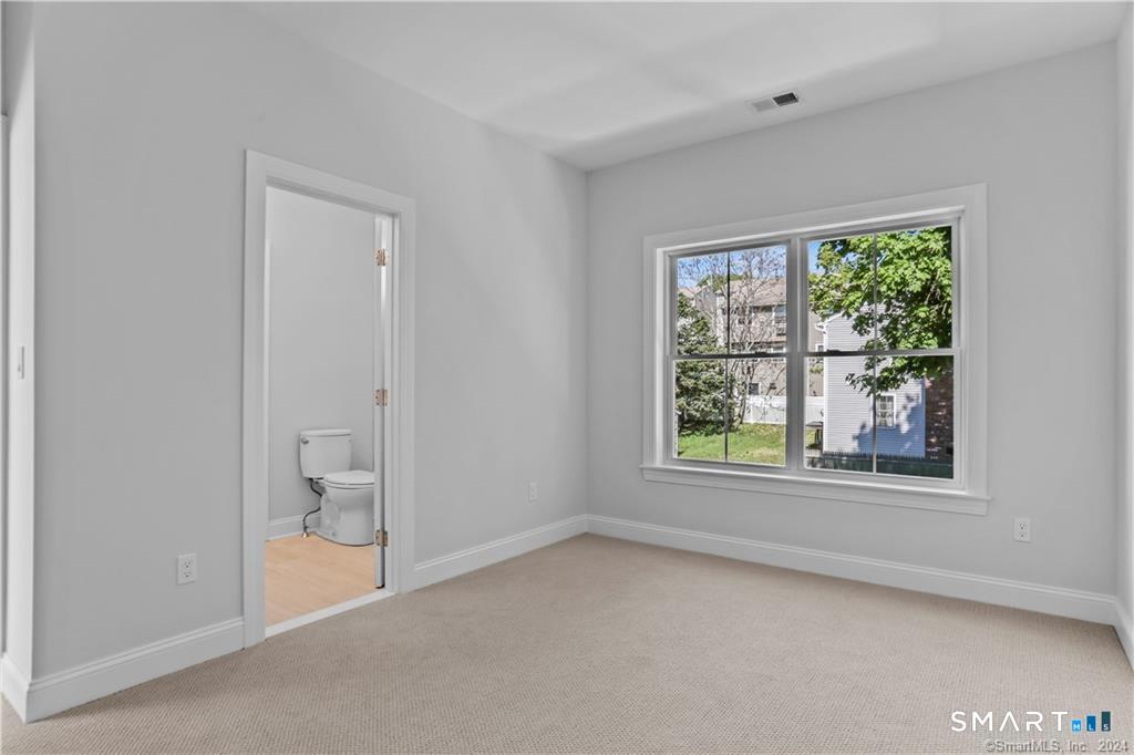 348 Halley Avenue photo 16