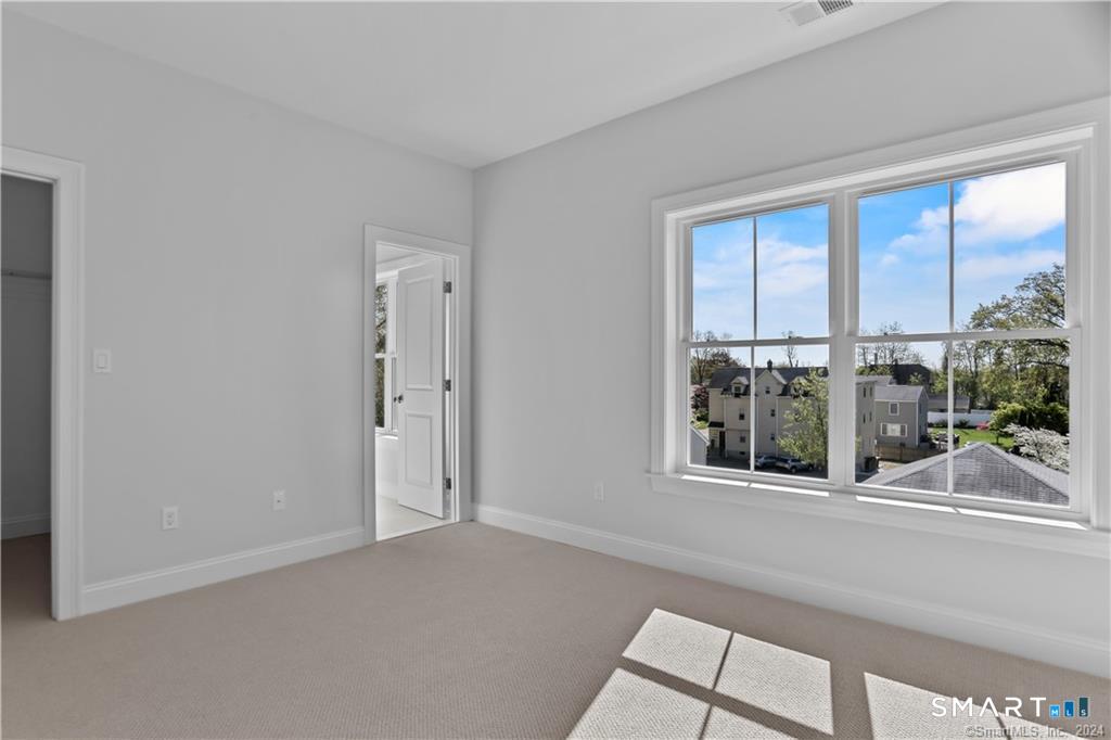348 Halley Avenue photo 25