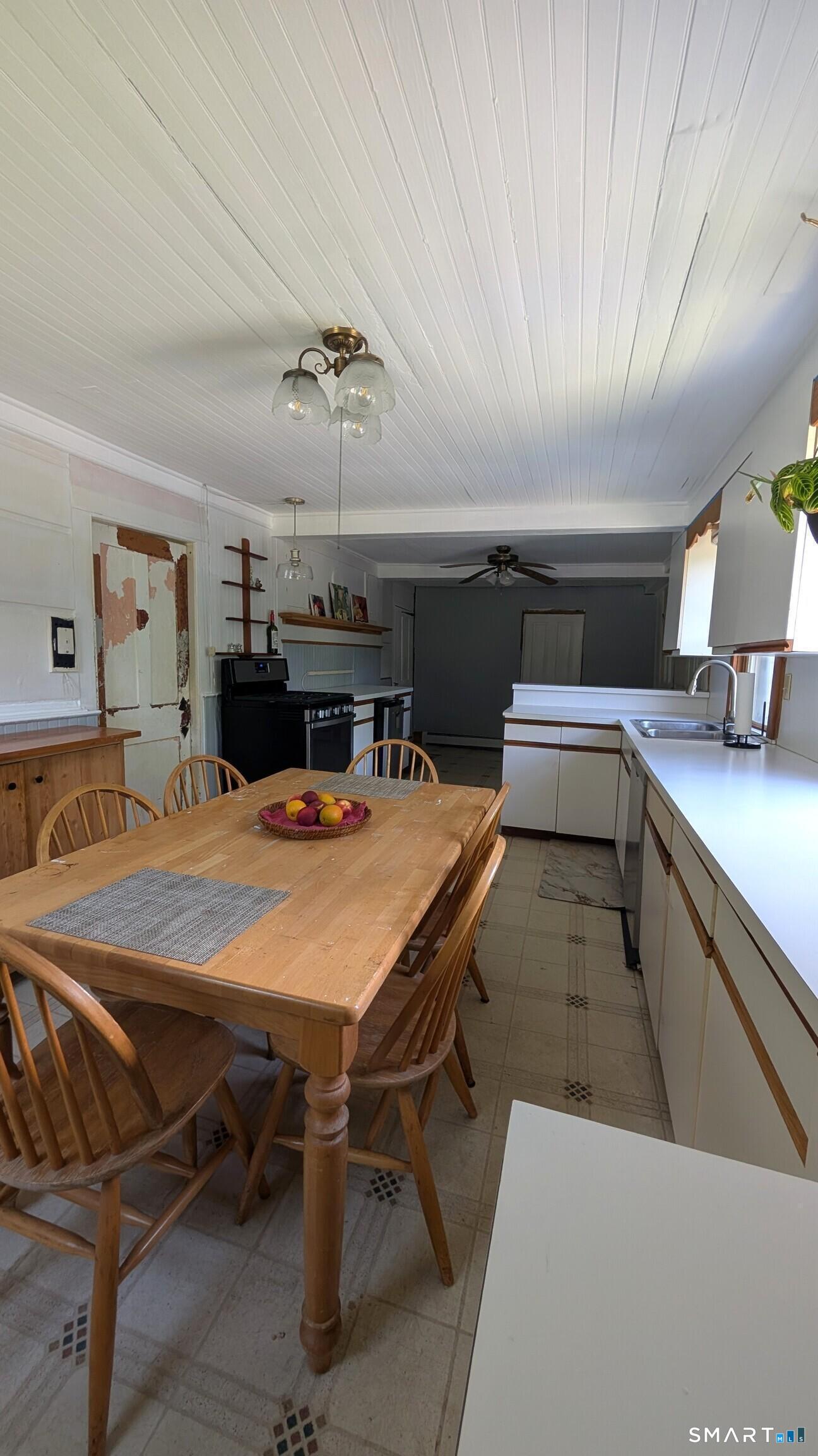 1269 University Drive photo 14