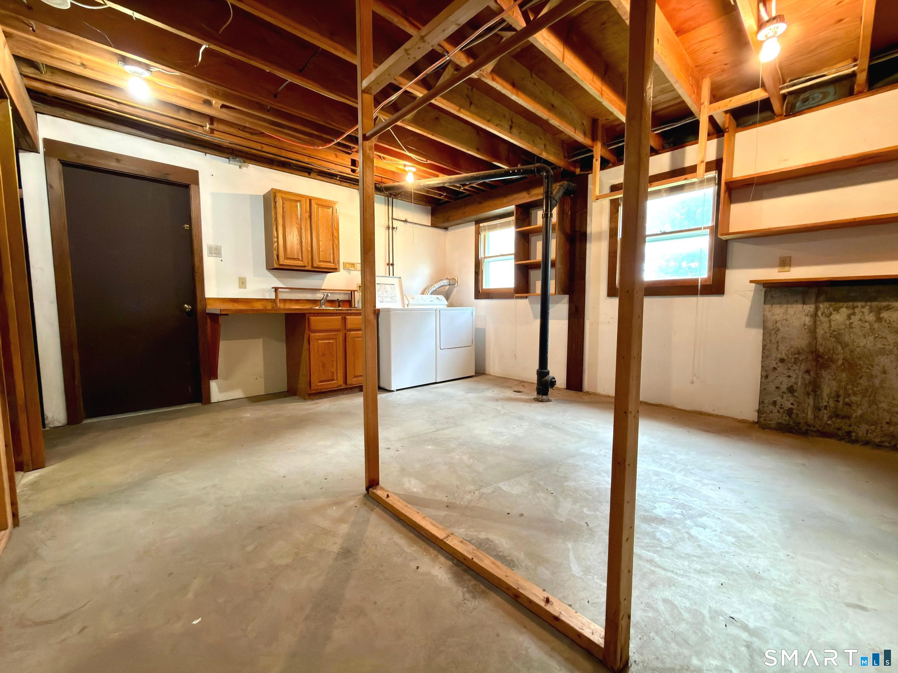 57 Arbutus Street photo 22