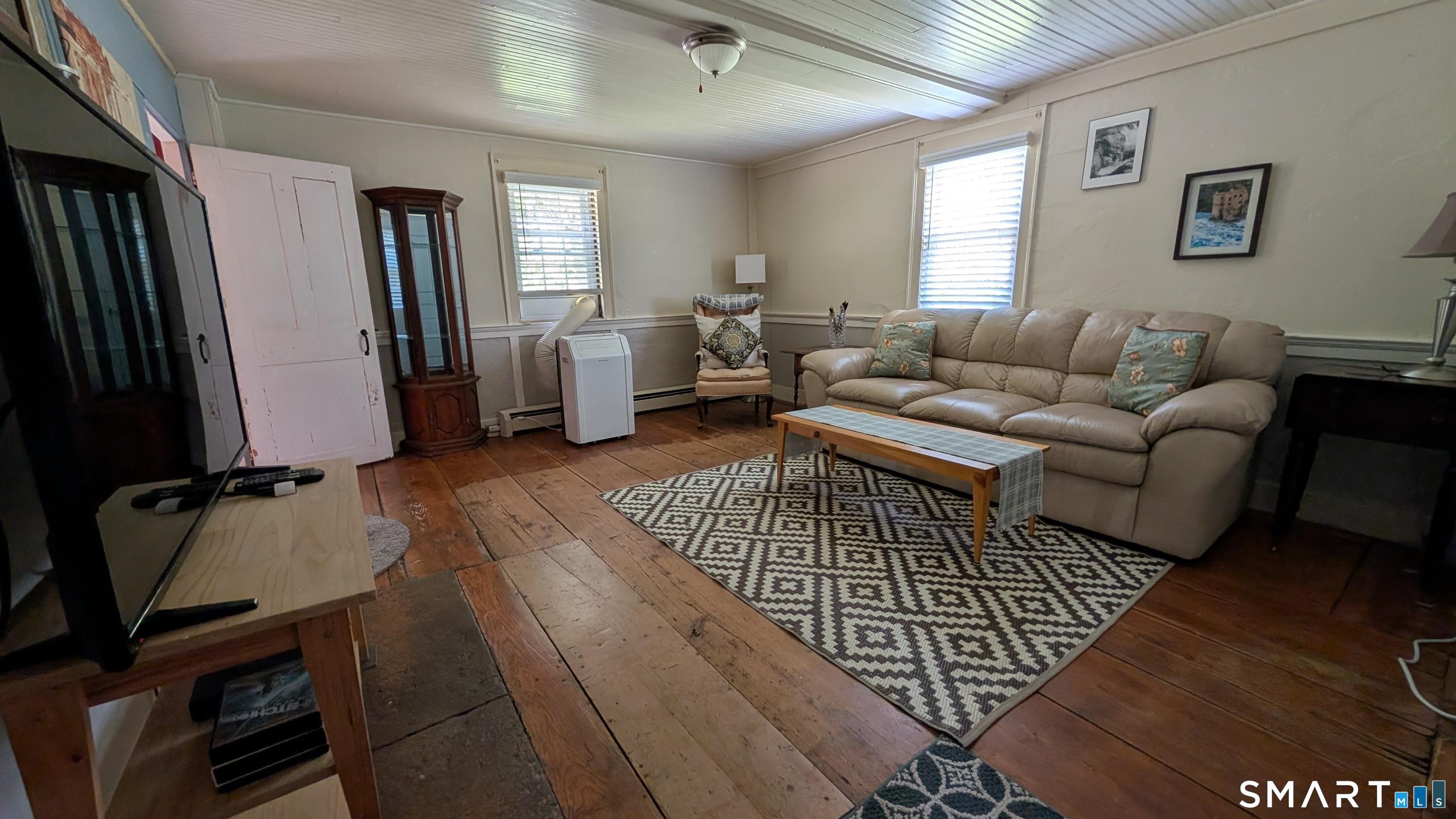 1269 University Drive photo 6