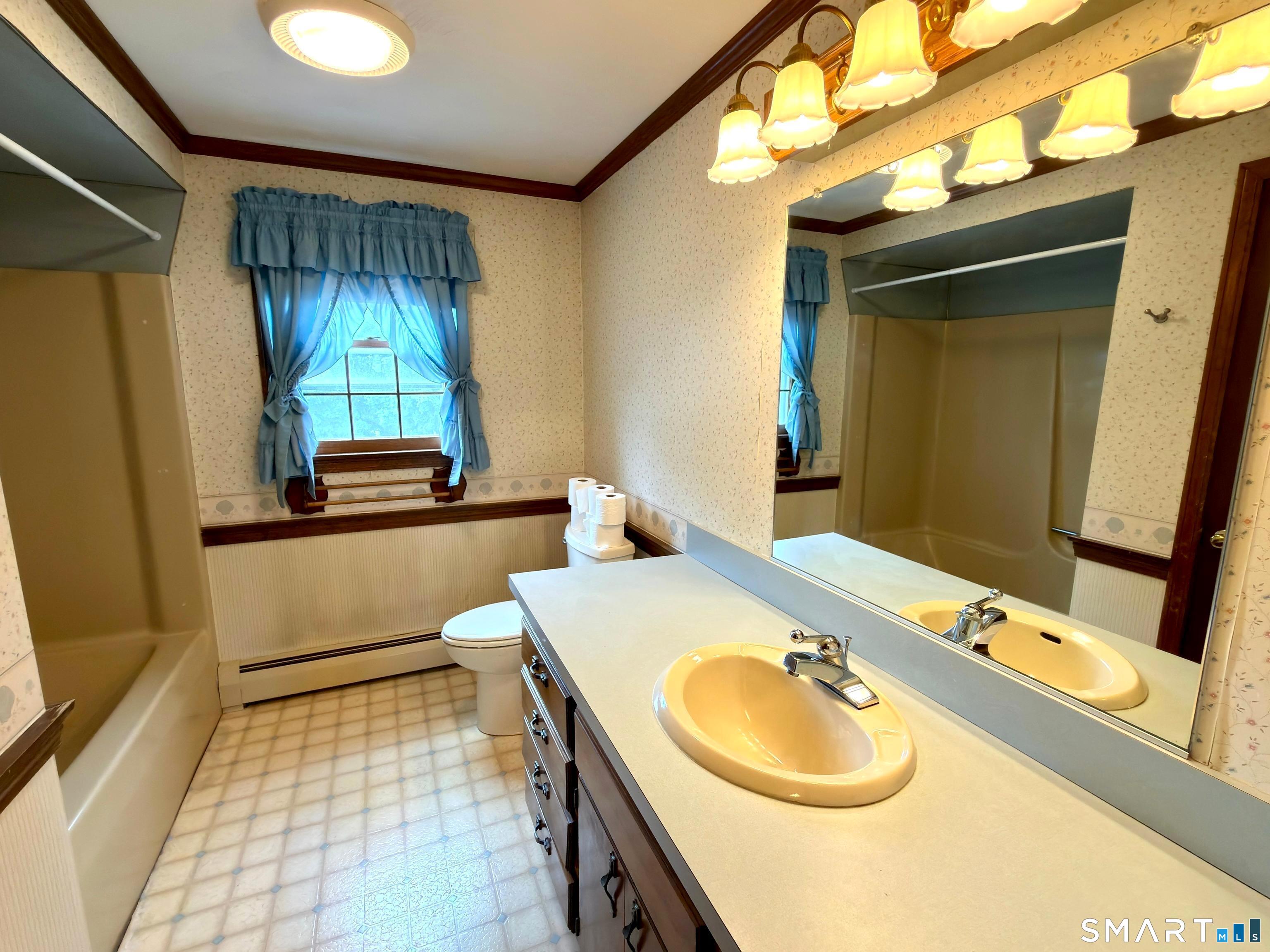 57 Arbutus Street photo 15