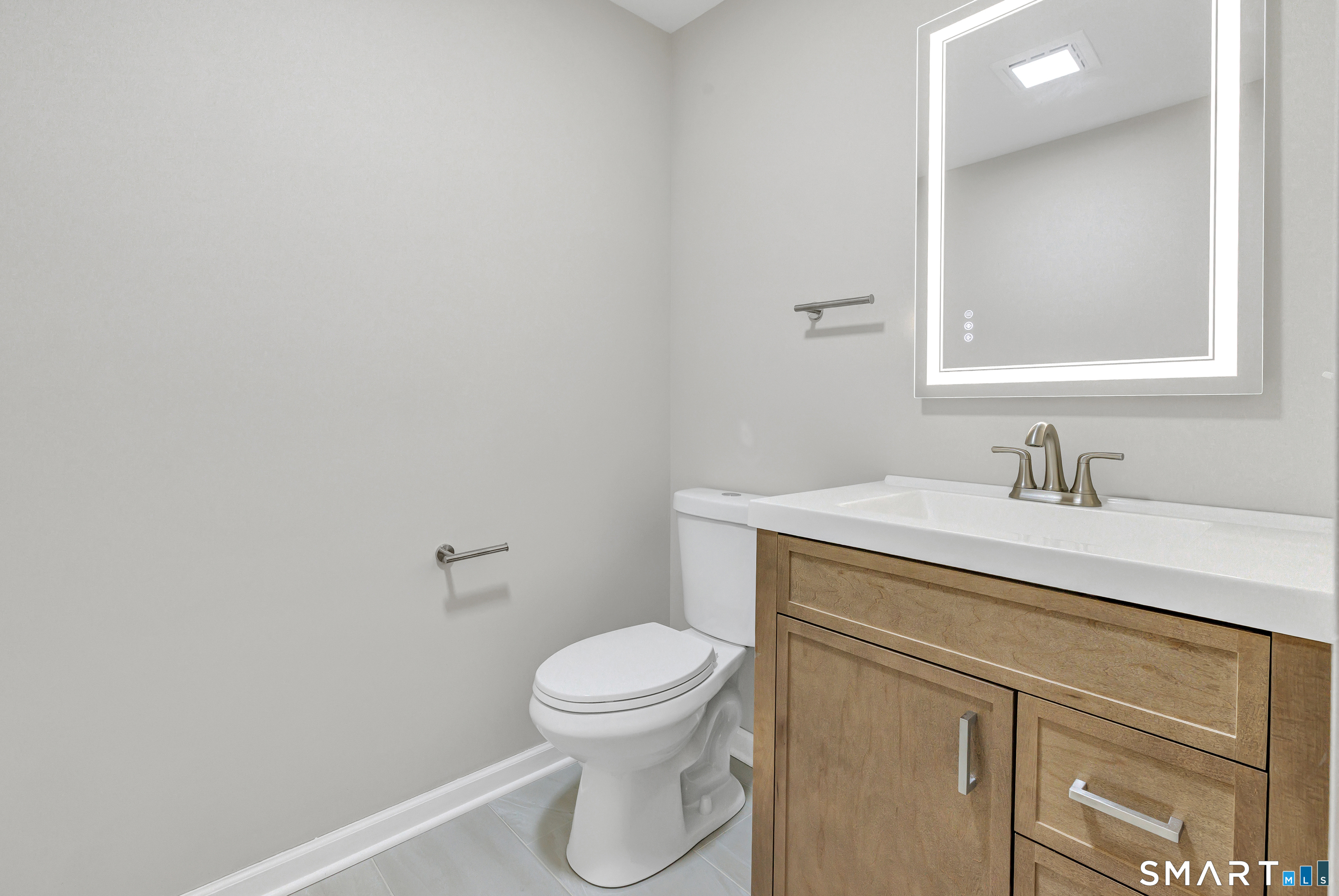 Foto 7 de Condominio en renta en 39 Coram Road #15, Shelton, CT — $2,700/mes