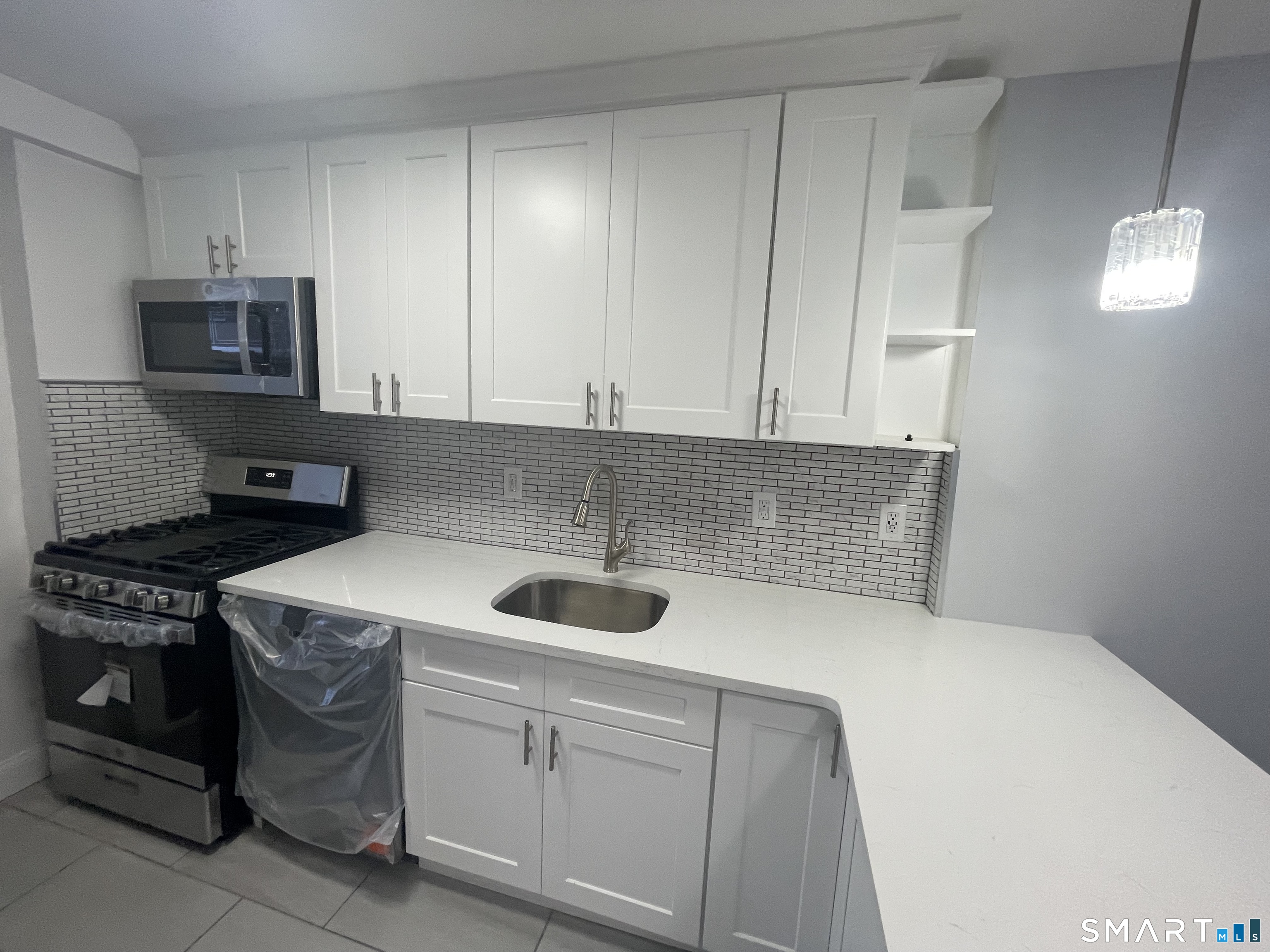 91 Strawberry Hill Avenue Unit #424 photo 9