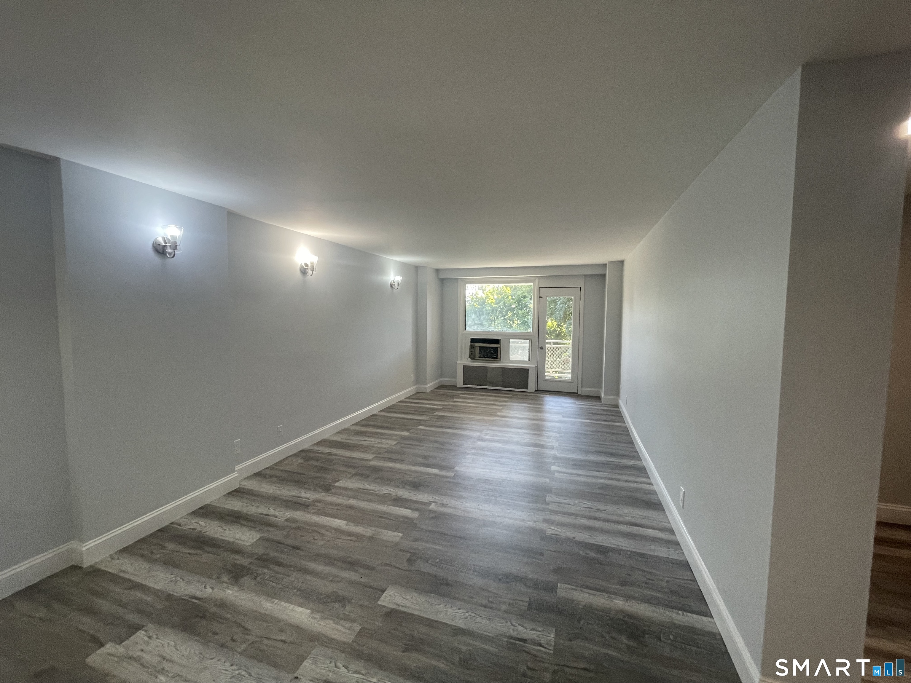 91 Strawberry Hill Avenue Unit #424 photo 11
