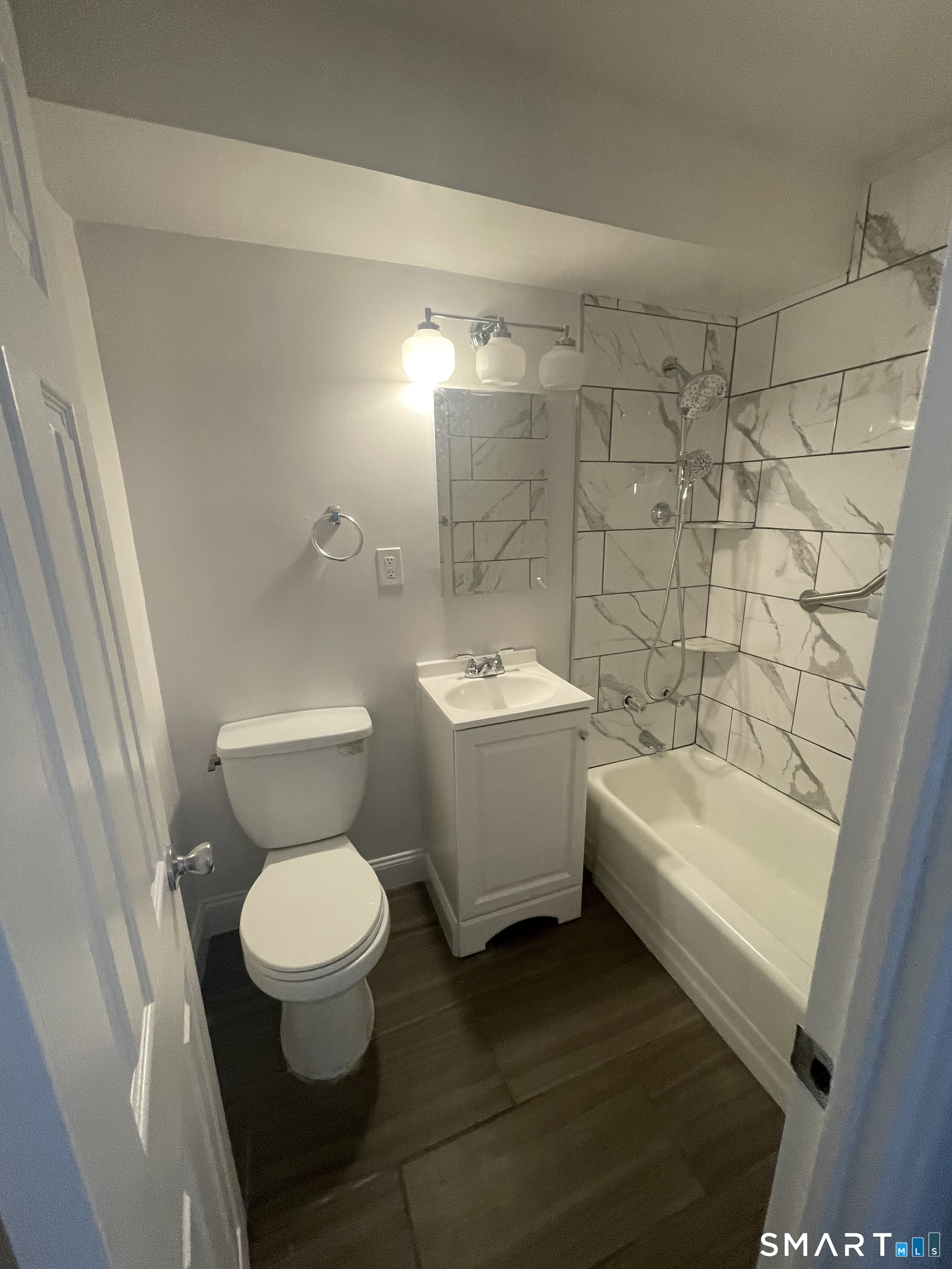 91 Strawberry Hill Avenue Unit #424 photo 17