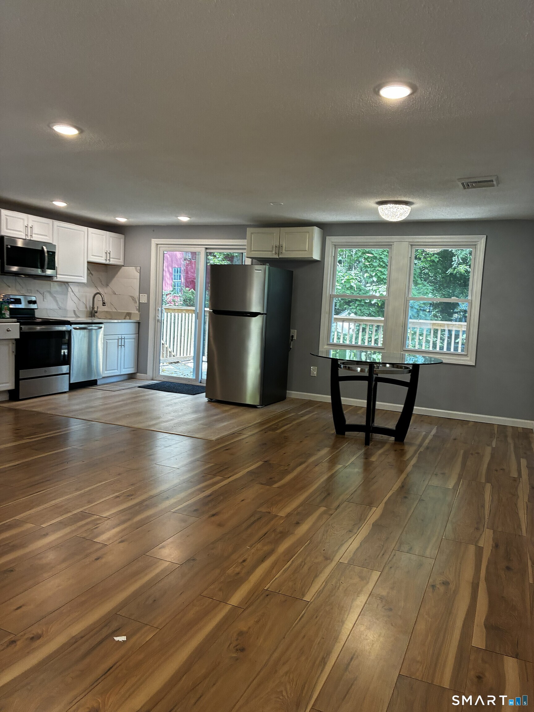 42 Gordon Avenue photo 3