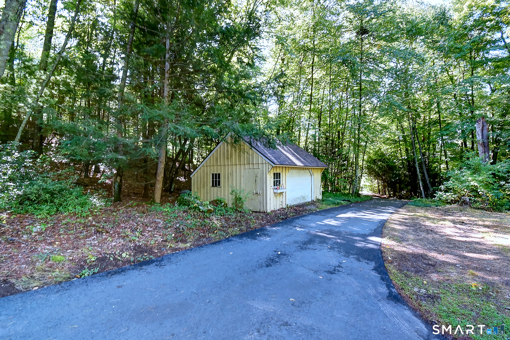 Photo 3 of Single family home for sale at 61 West Rd, Marlborough, CT 06447 | MLS# 24206671 | Listing updated on 2026-10-06