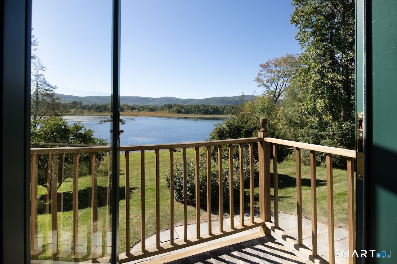99 Washinee Heights Road photo 6