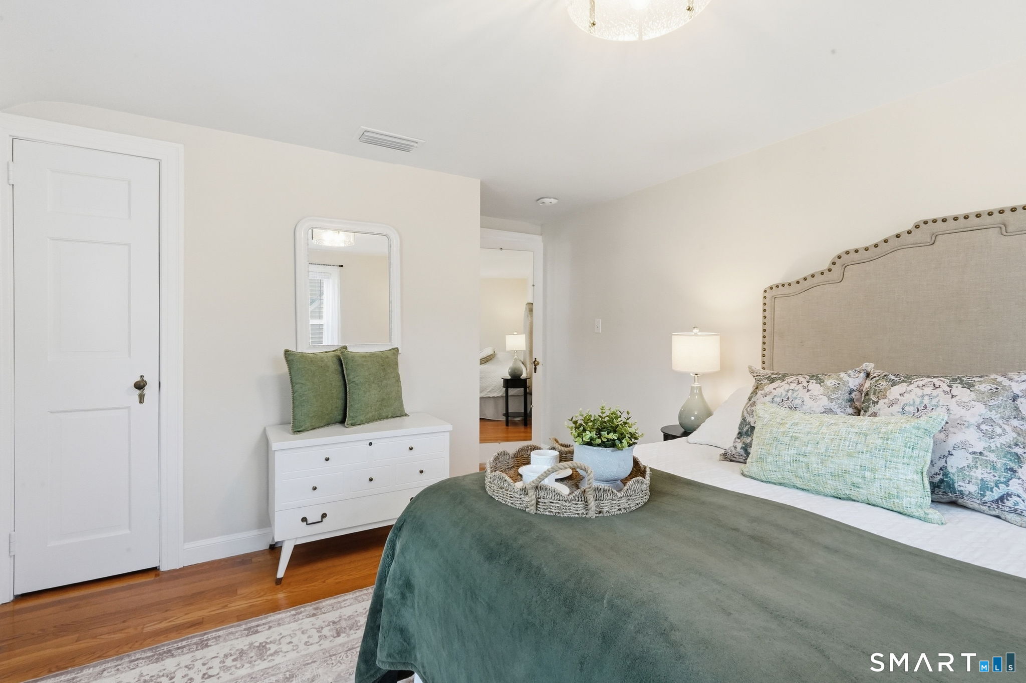 148 Sidney Avenue photo 18
