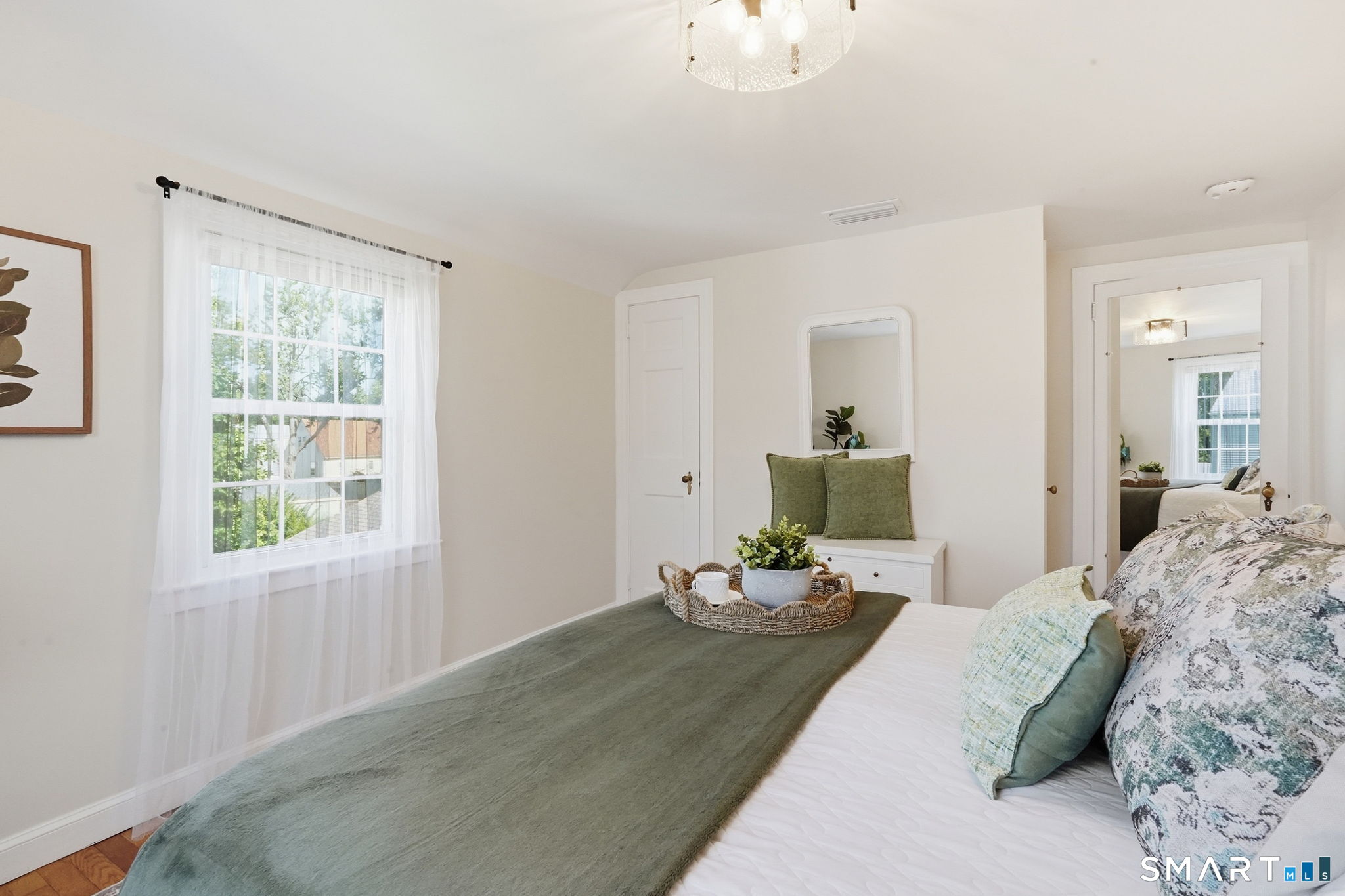 148 Sidney Avenue photo 19