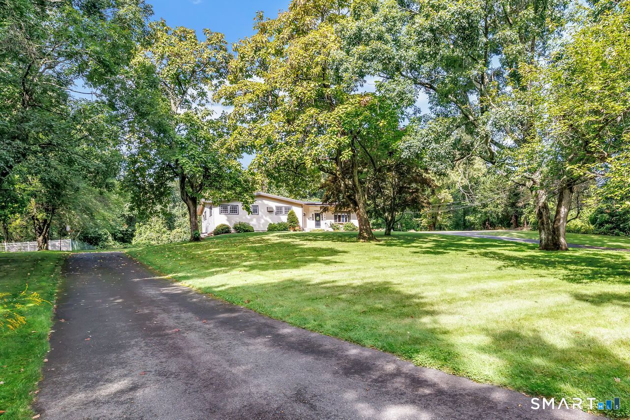 10 Lombard Drive