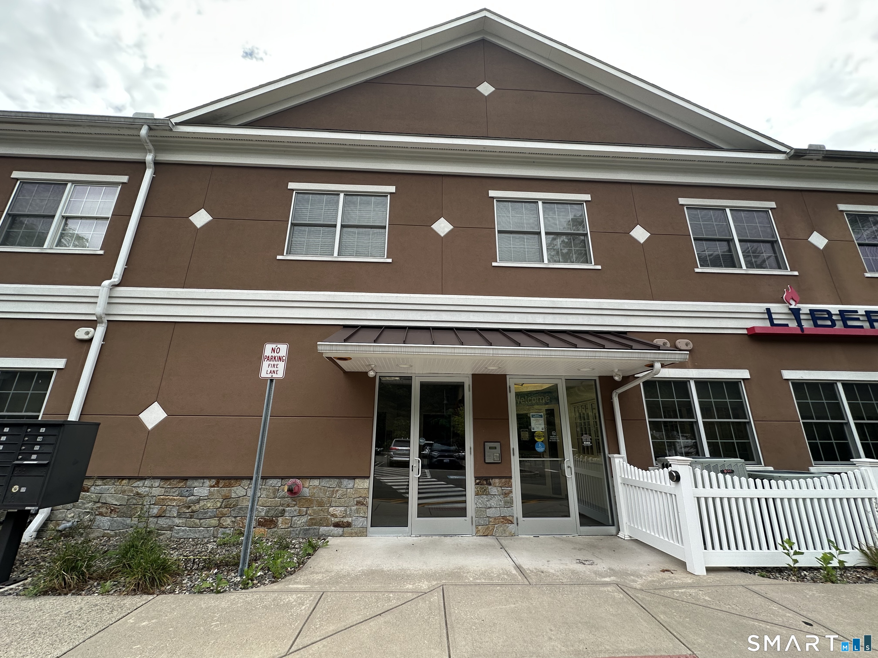2518 Whitney Avenue Unit #5