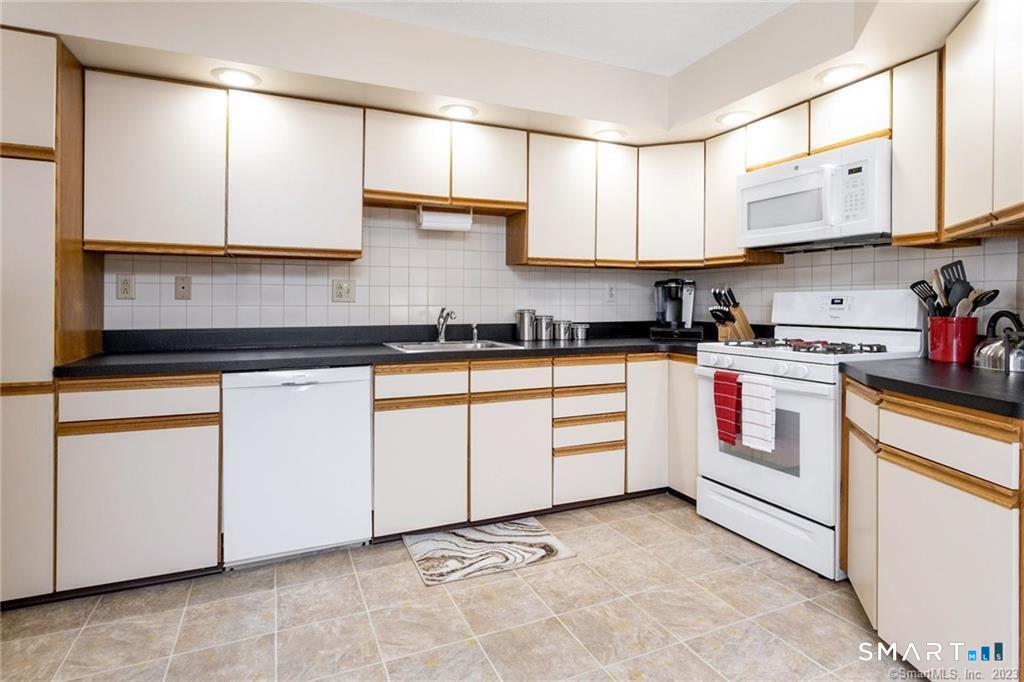 65 Shelton Avenue Unit #C photo 4