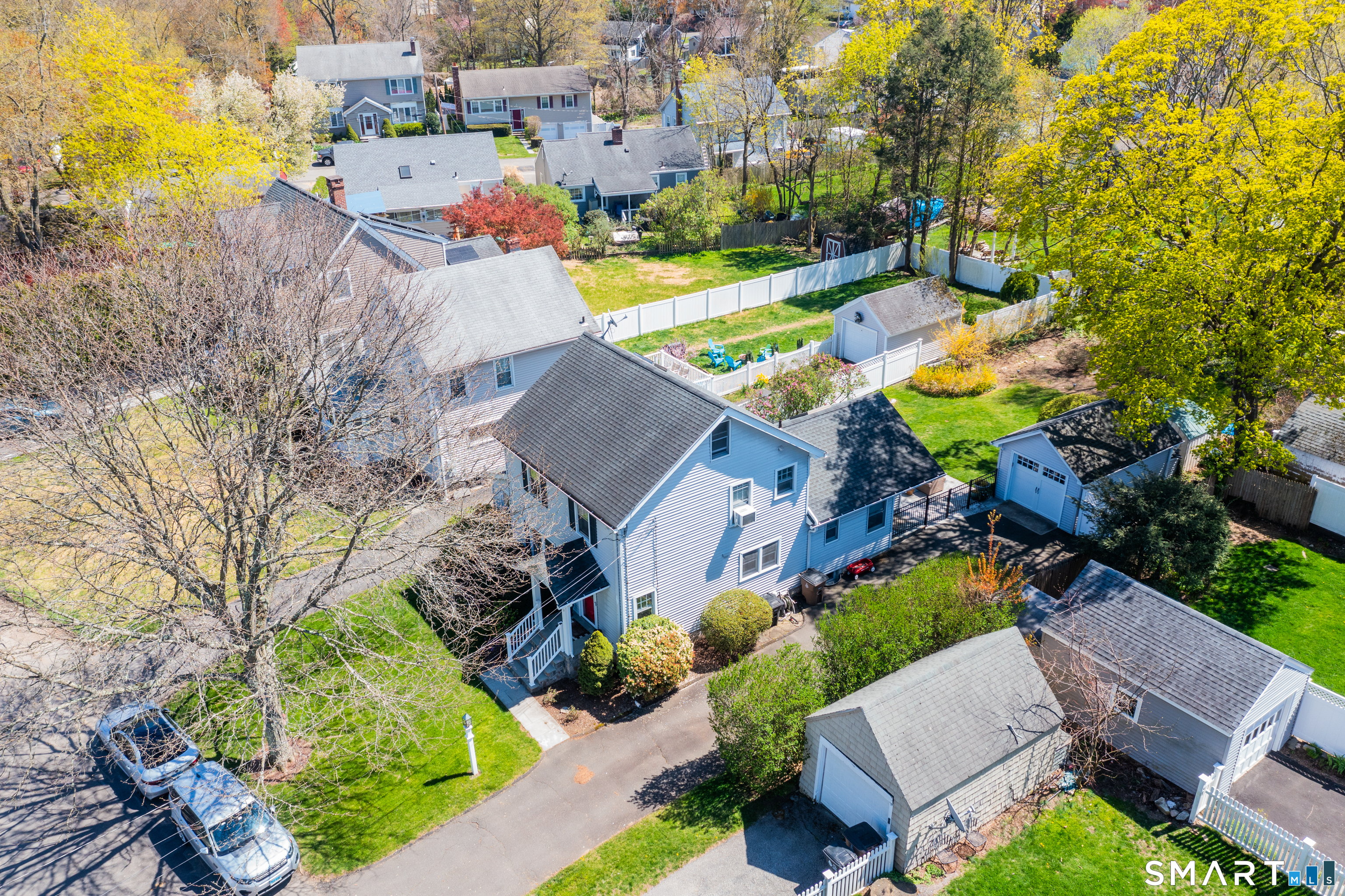 13 Ledge Lane photo 31