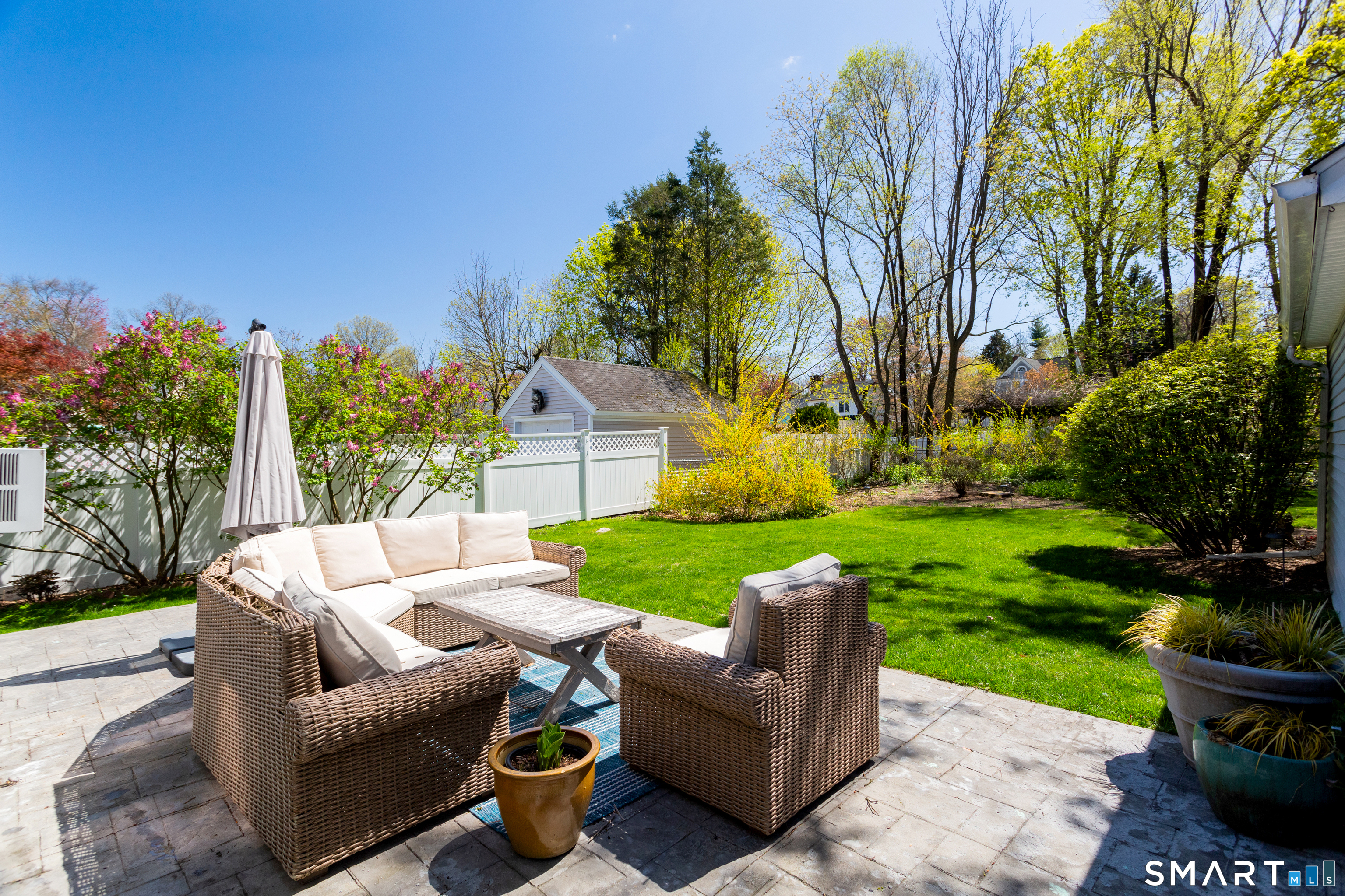 13 Ledge Lane photo 33