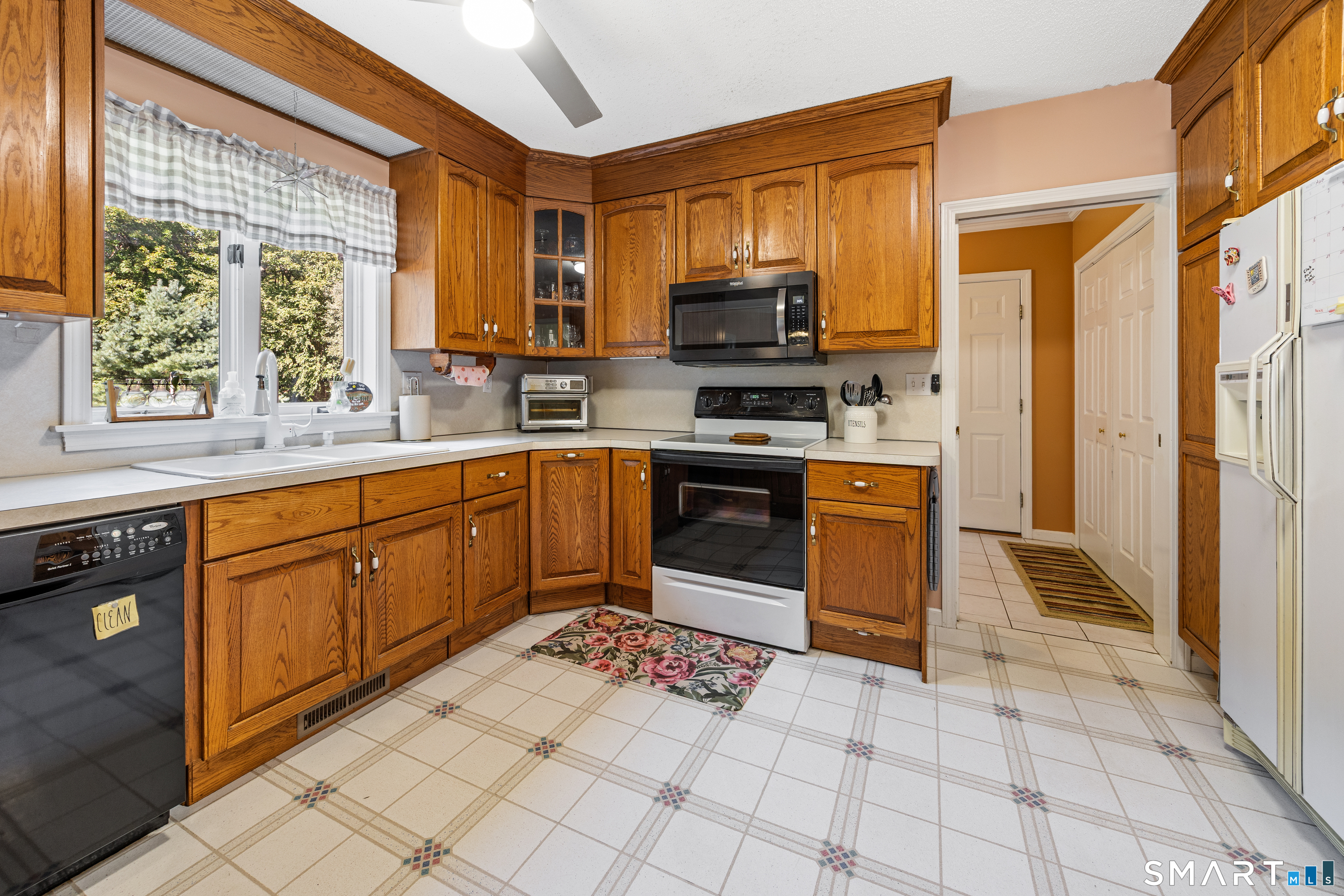 14 Diamond Rock Road photo 12