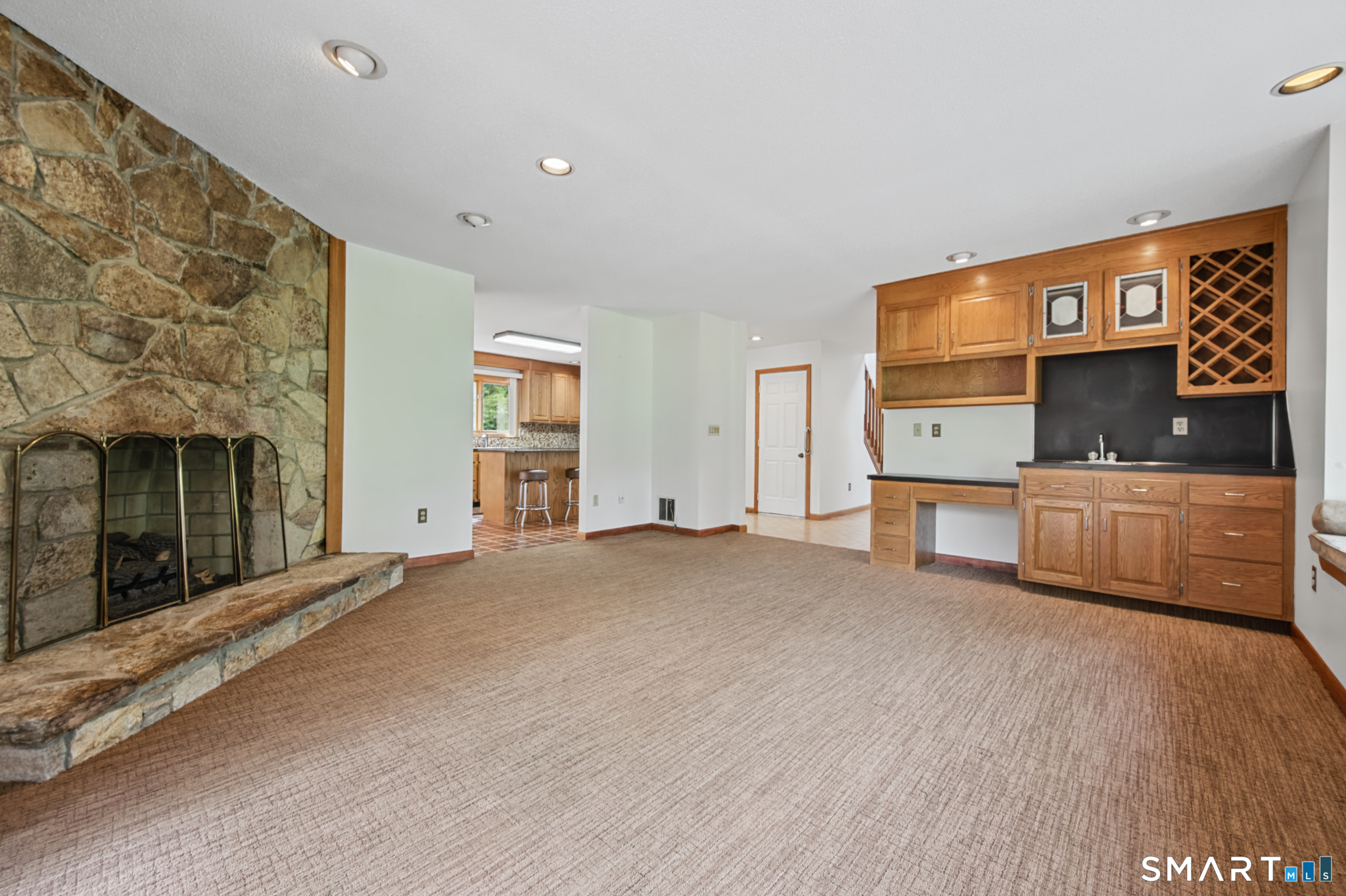 547 Simsbury Road photo 10