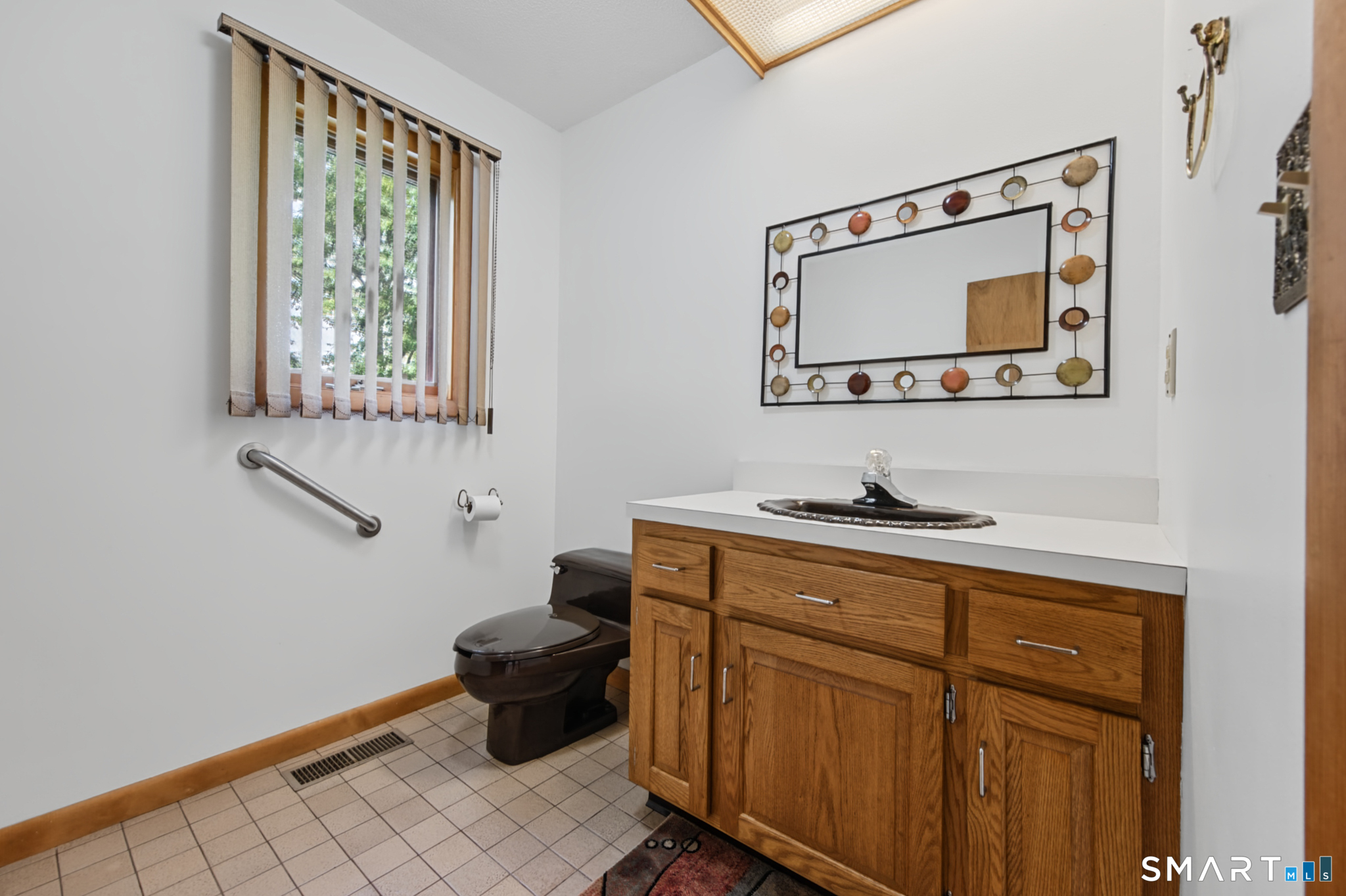 547 Simsbury Road photo 15