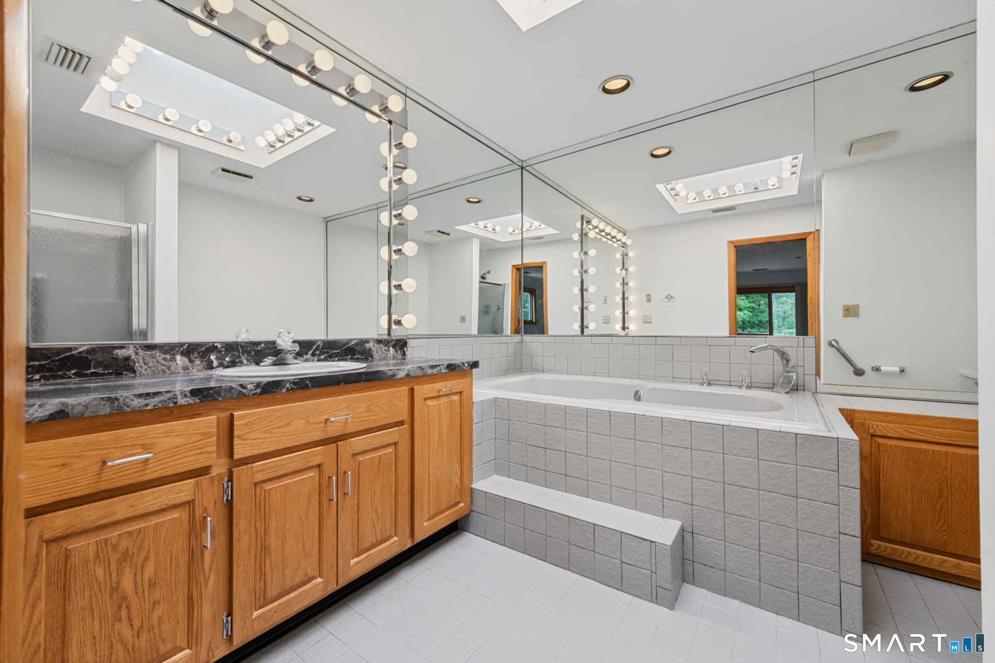 547 Simsbury Road photo 18