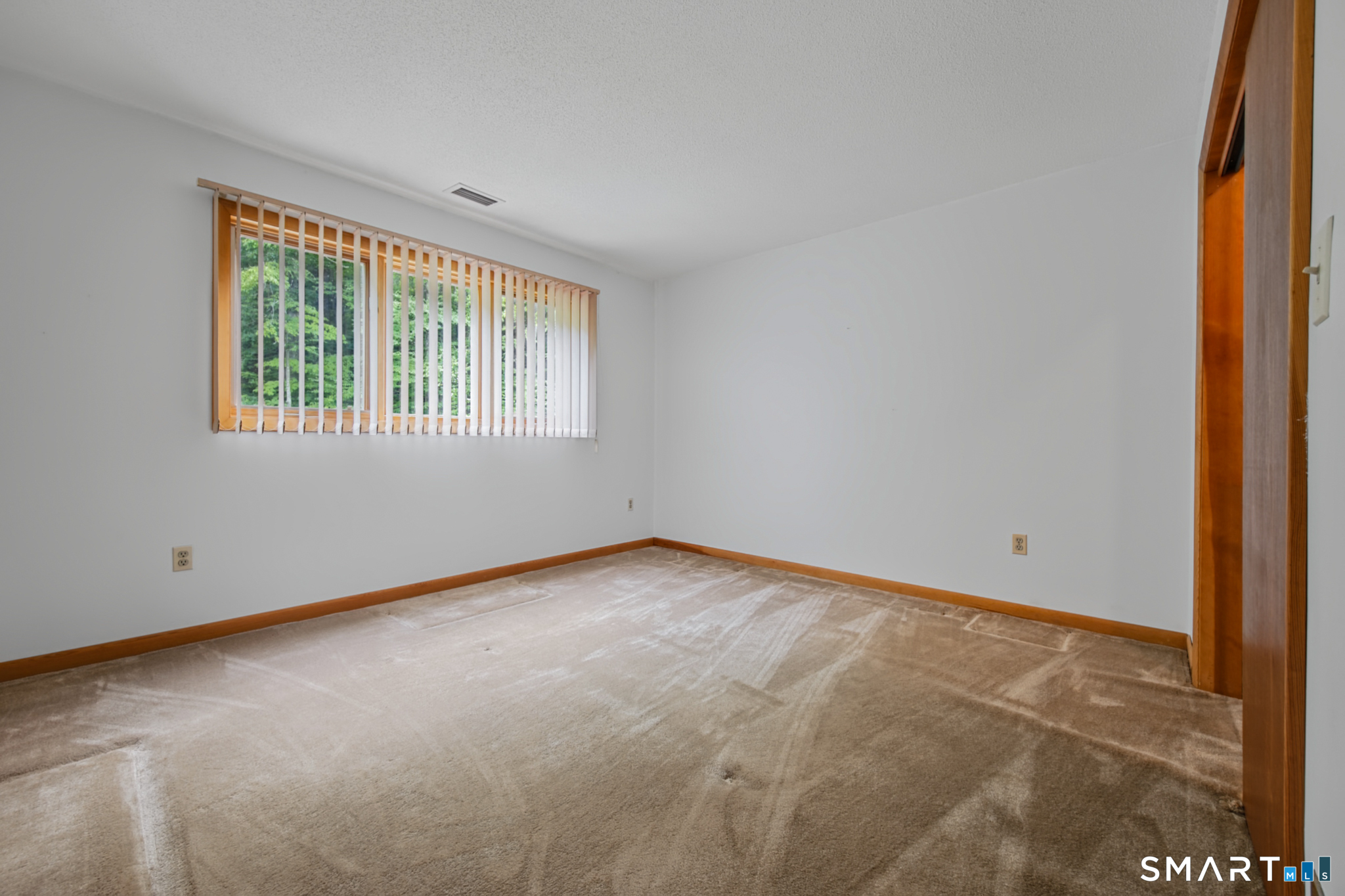 547 Simsbury Road photo 23
