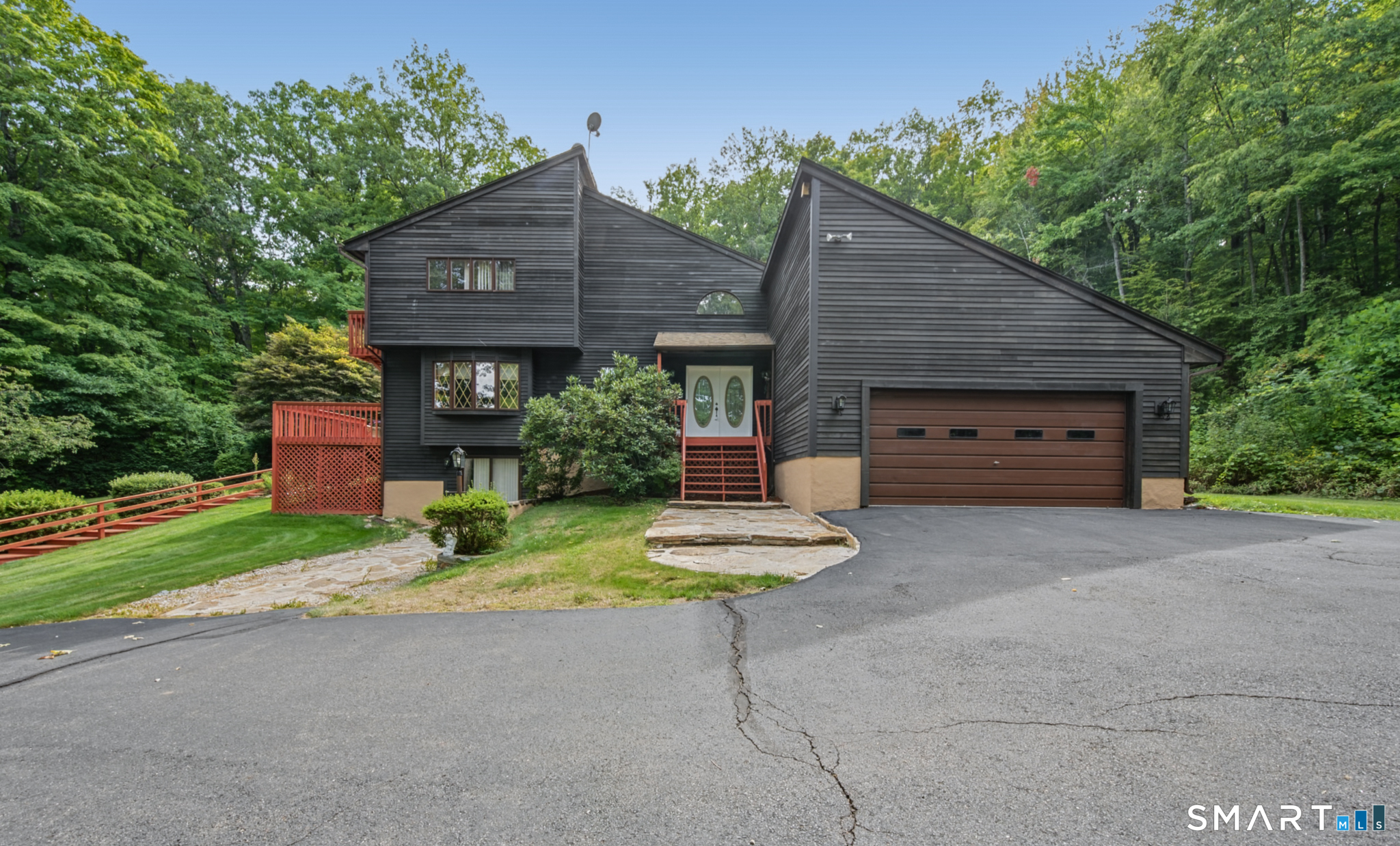 Photo 1 of Single family home for sale at 547 Simsbury Rd, Bloomfield, CT 06002 | MLS# 24208316 | Listing updated on 2026-09-25