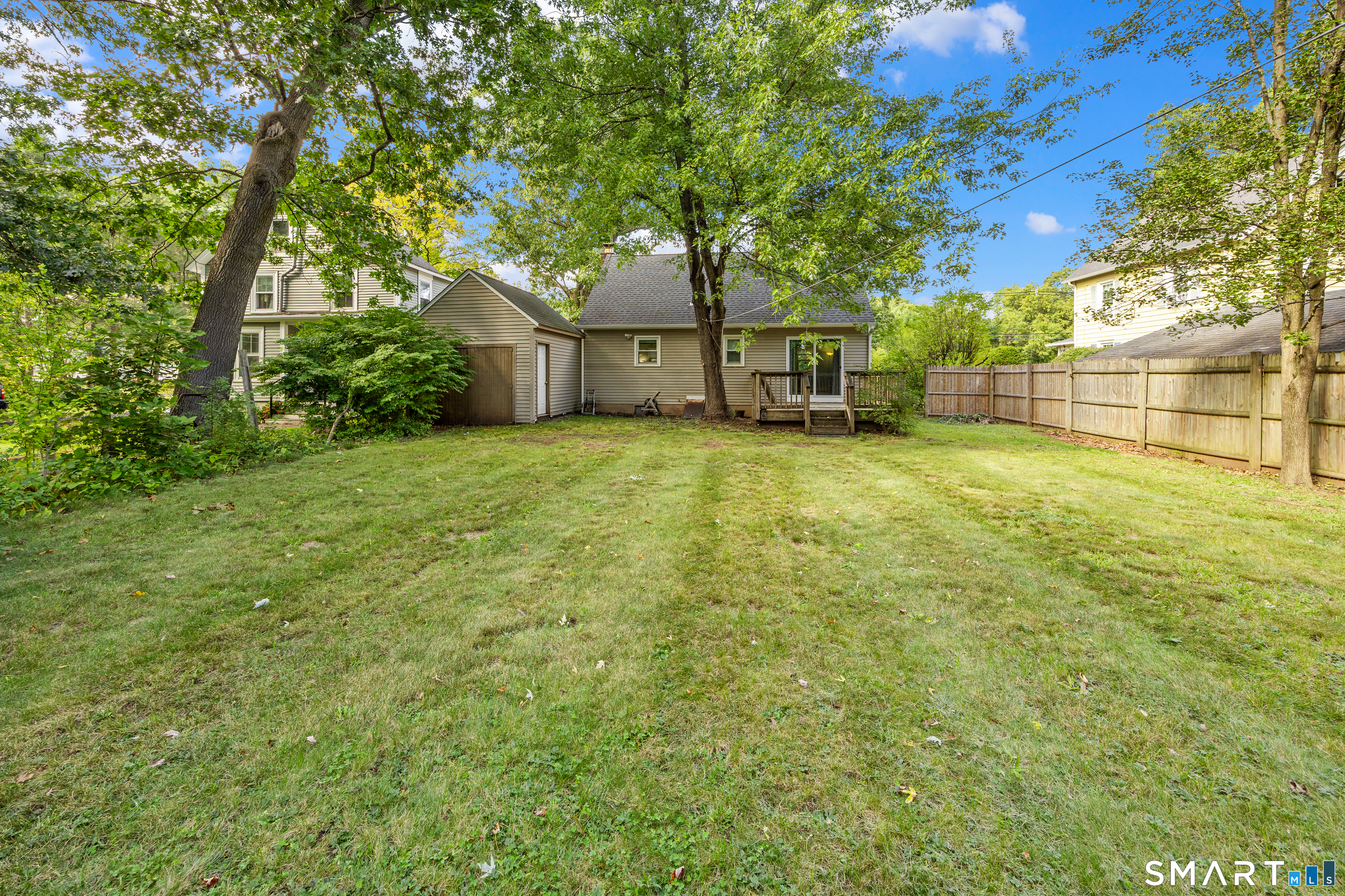 19 Oak Street photo 26