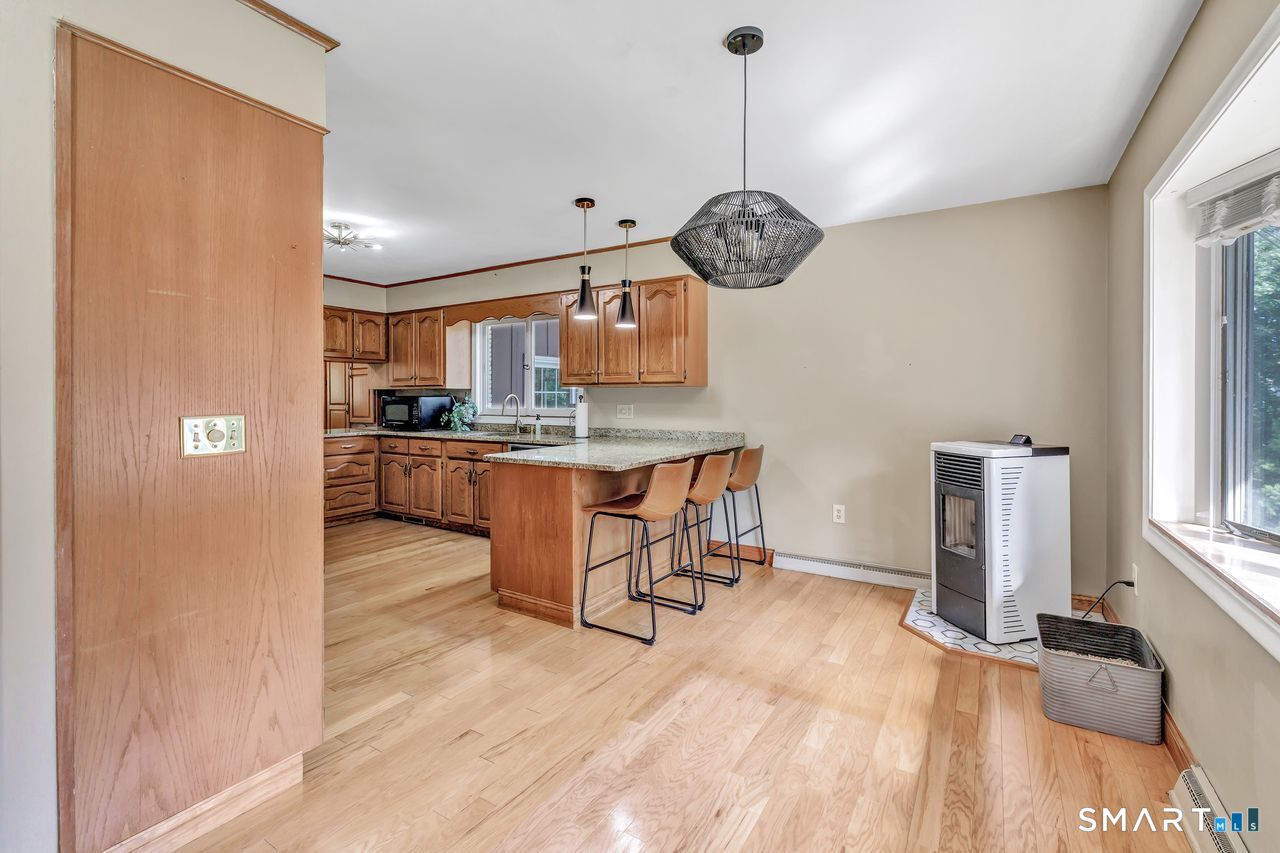 10 Lombard Drive photo 13