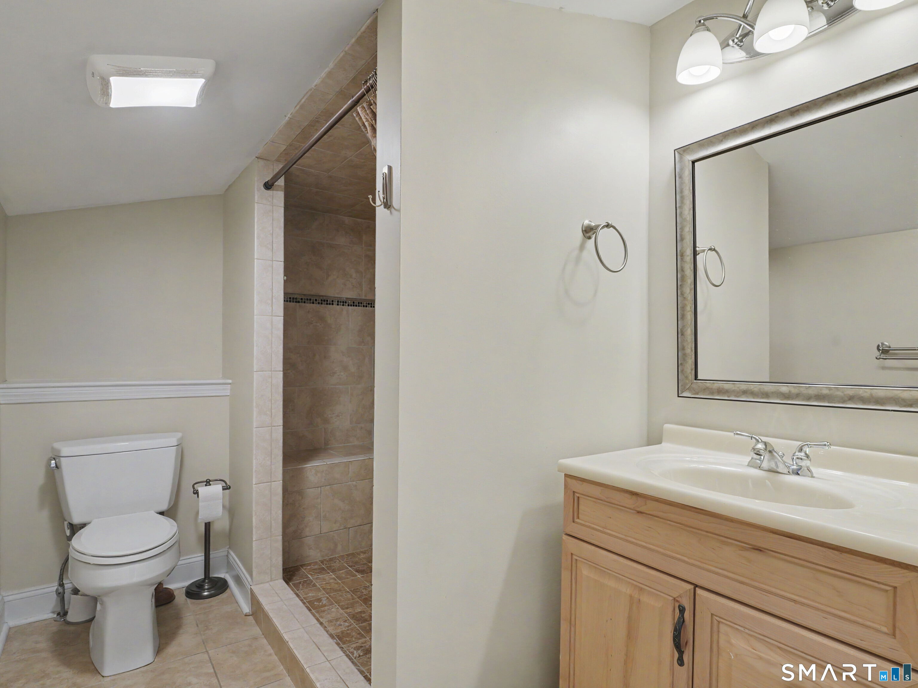 121 Parry Road photo 31