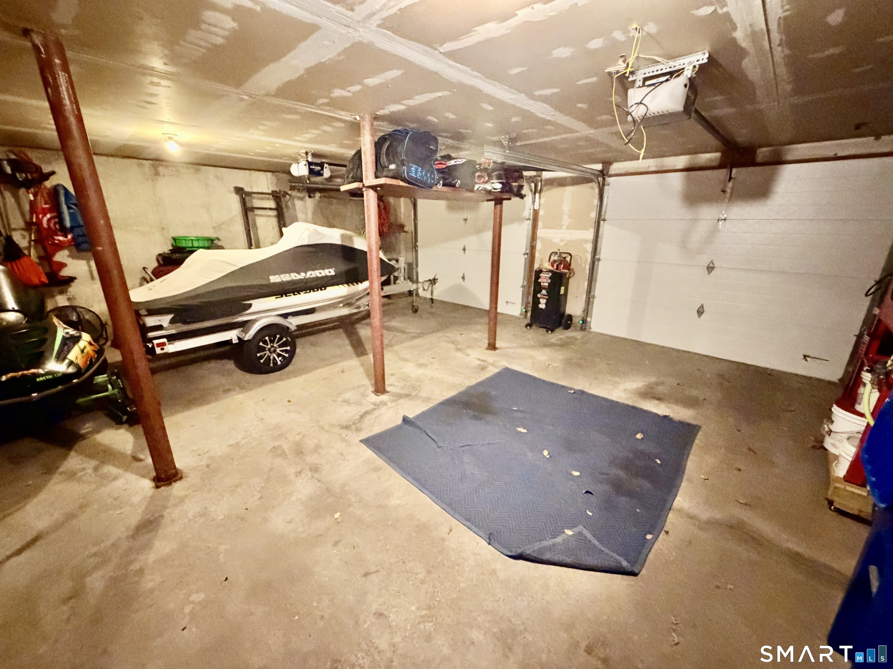 150 East Lake Street photo 14