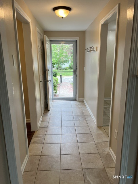 Photo 2 of Condo for sale at 24 Patriots Sq #24, Mansfield Center, CT 06250 | MLS# 24207020 | Listing updated on 2026-09-22