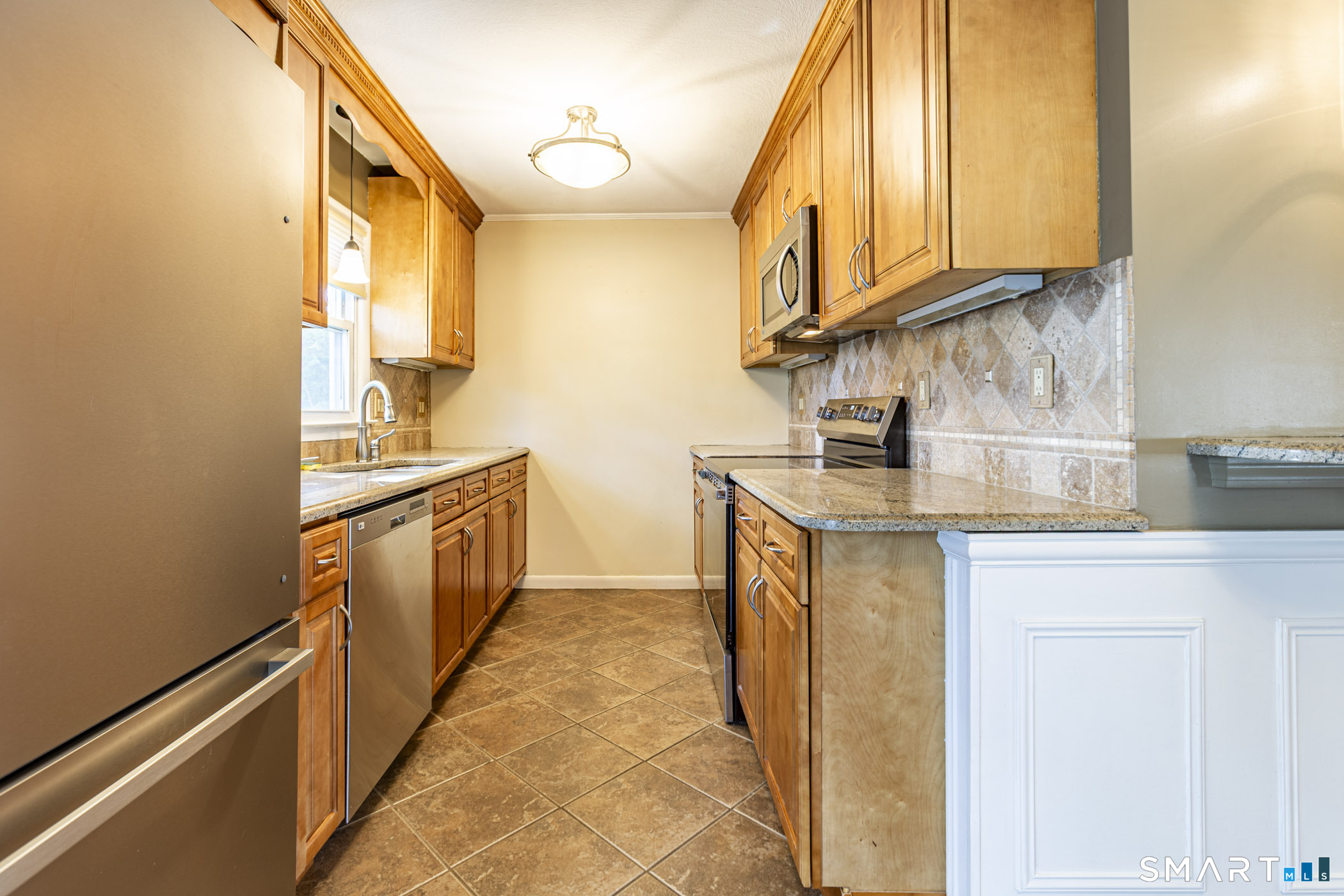 95 Oakdale Street photo 14