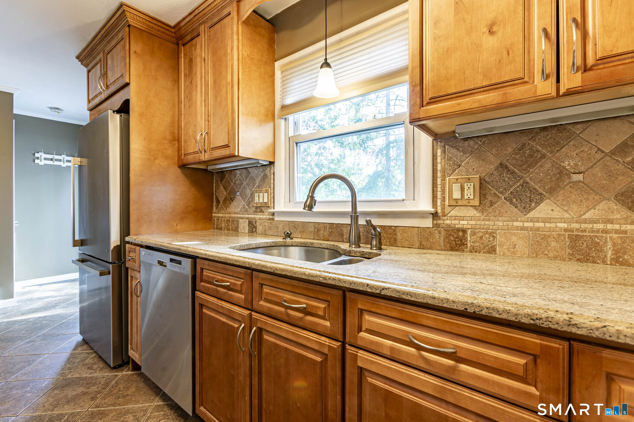 95 Oakdale Street photo 13
