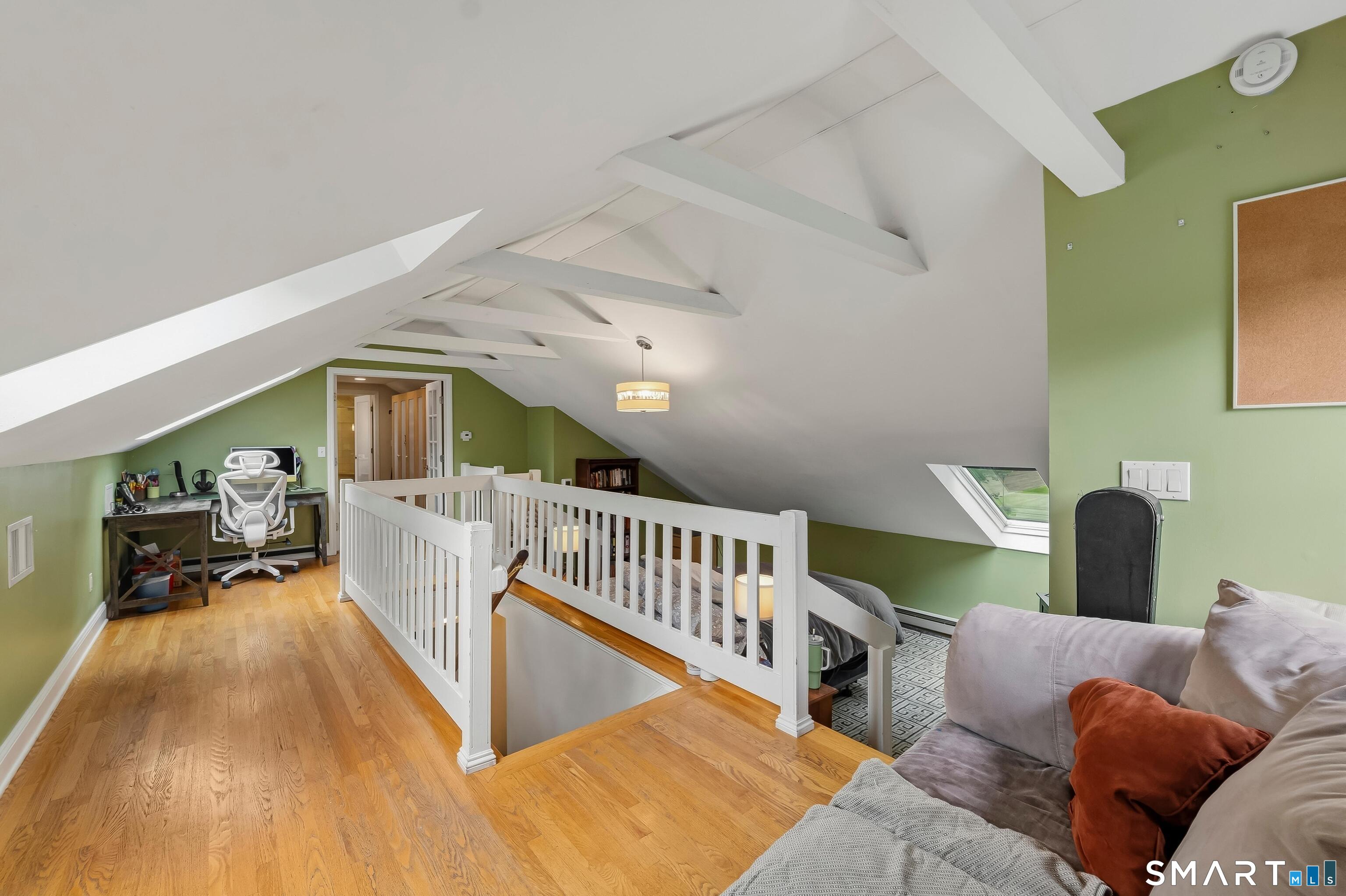 211 Old Farm Road photo 24