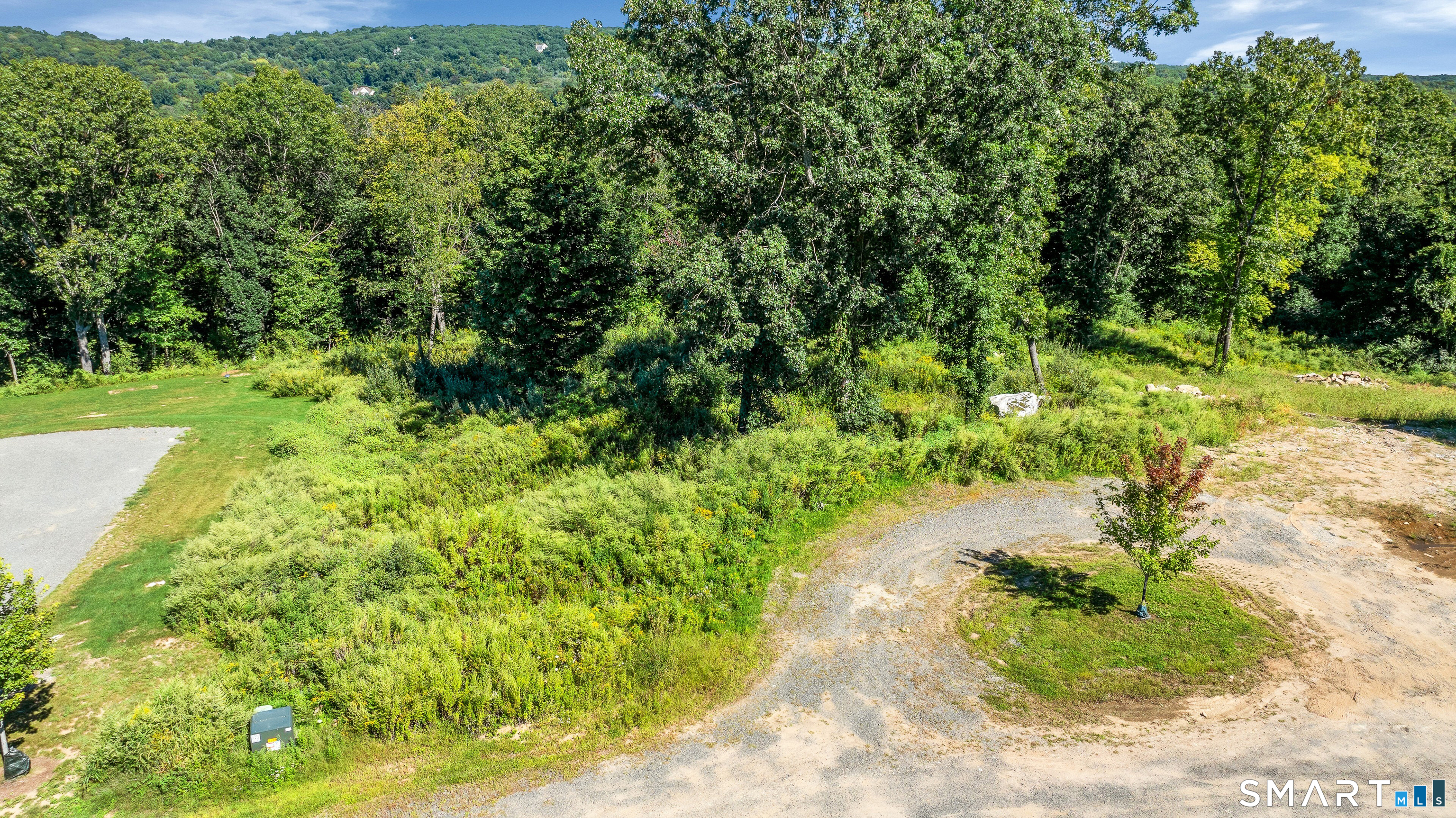 Photo 2 of Land for sale at 197 Willow Creek Estates Dr, Southbury, CT 06488 | MLS# 170612531 | Listing updated on 2026-09-22