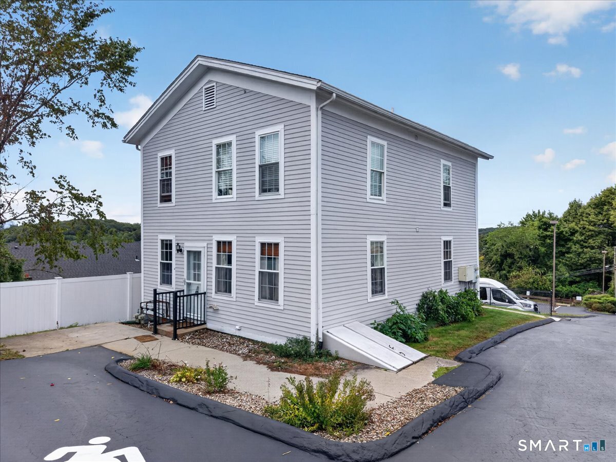 1 Harbor View Lane, #1, Norwich, CT 06360