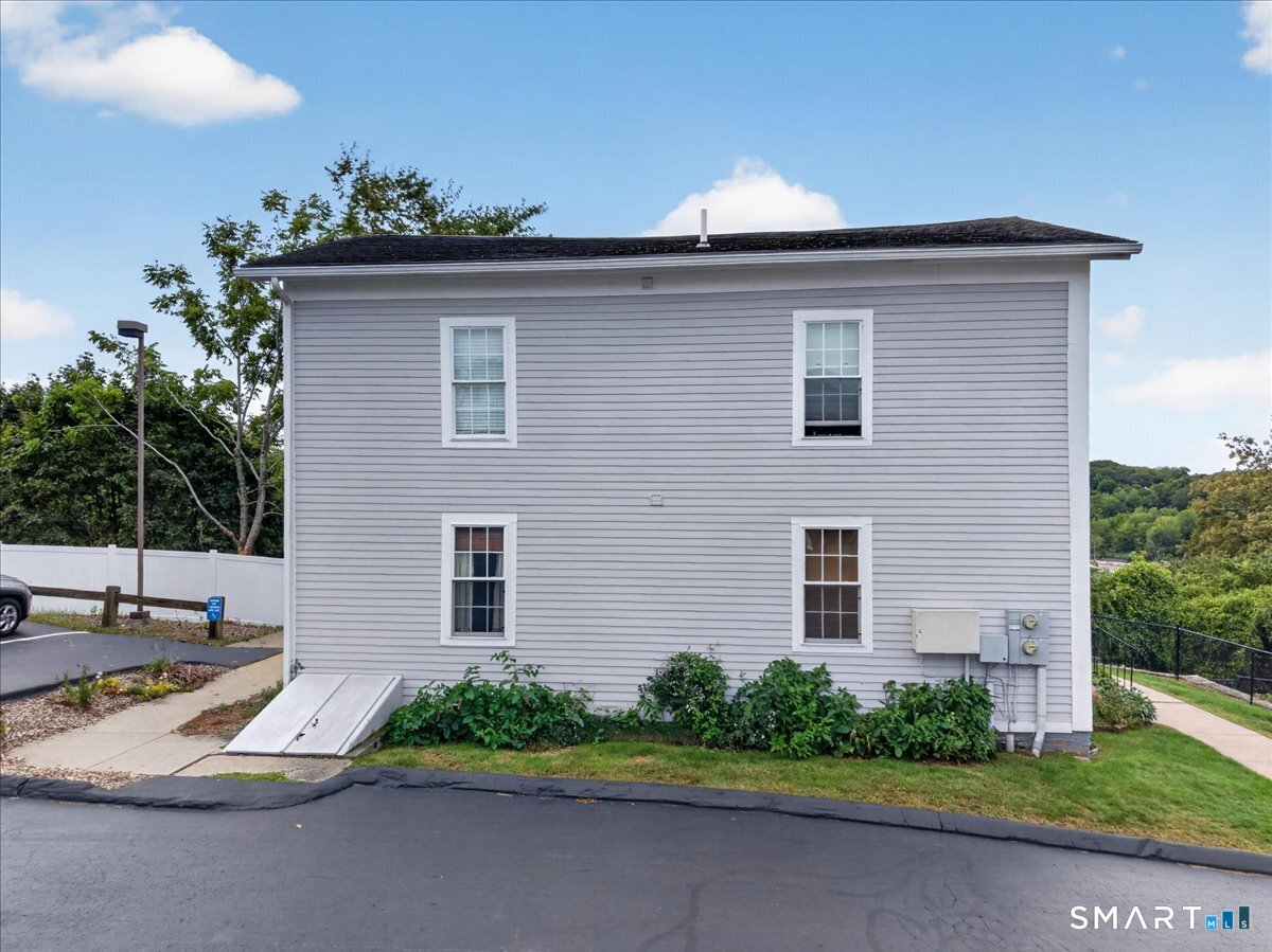 1 Harbor View Lane, #1, Norwich, CT 06360