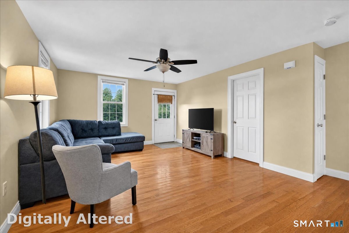 1 Harbor View Lane, #1, Norwich, CT 06360