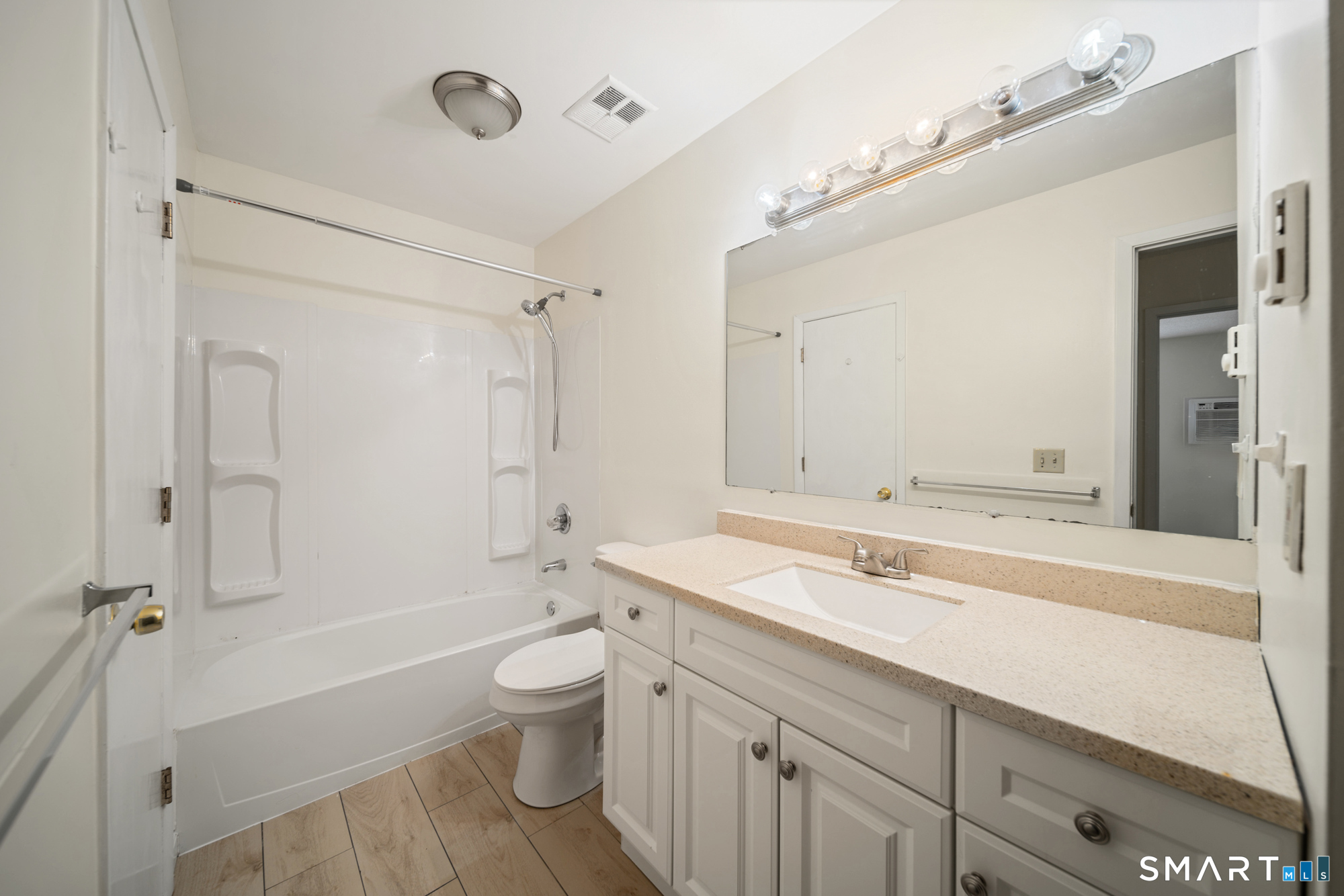 103 Wellington Drive photo 20