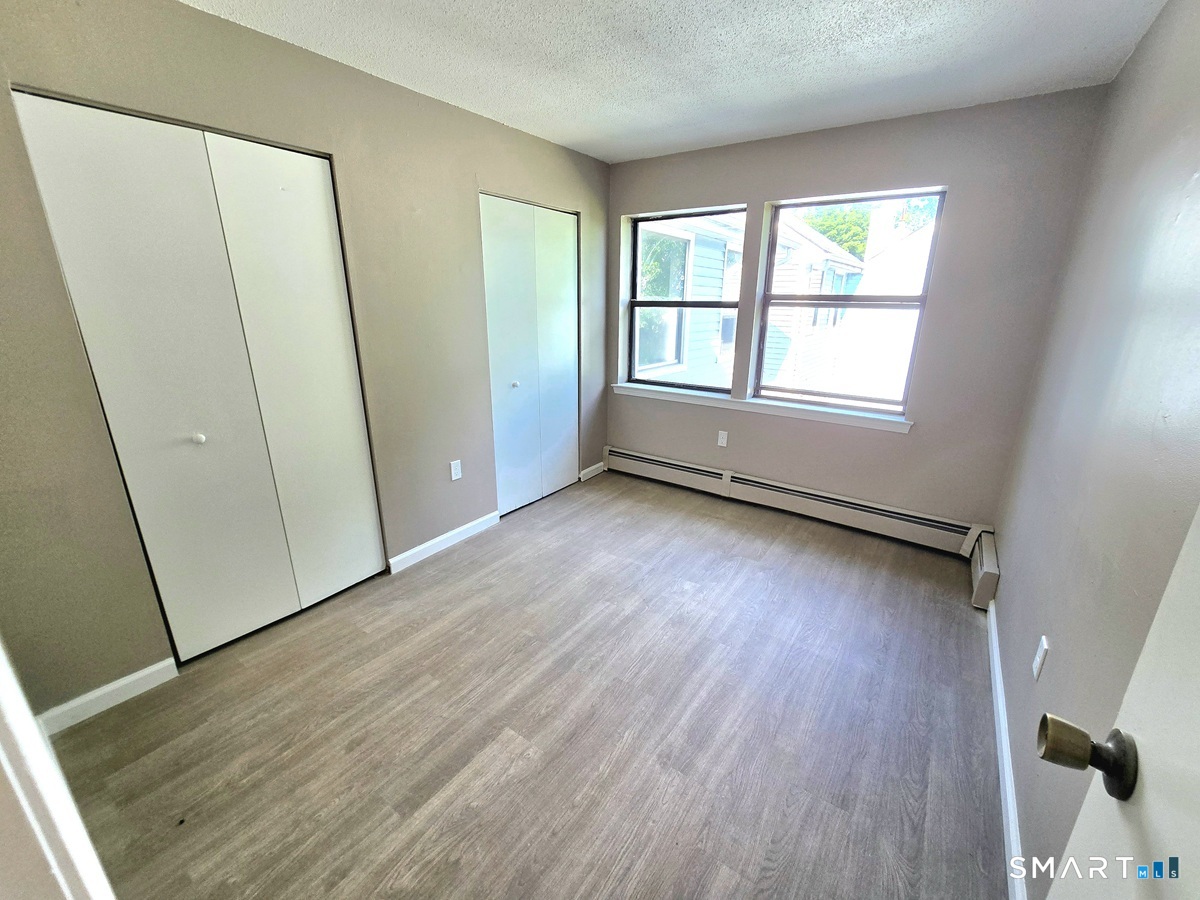 270 Bellevue Street photo 9