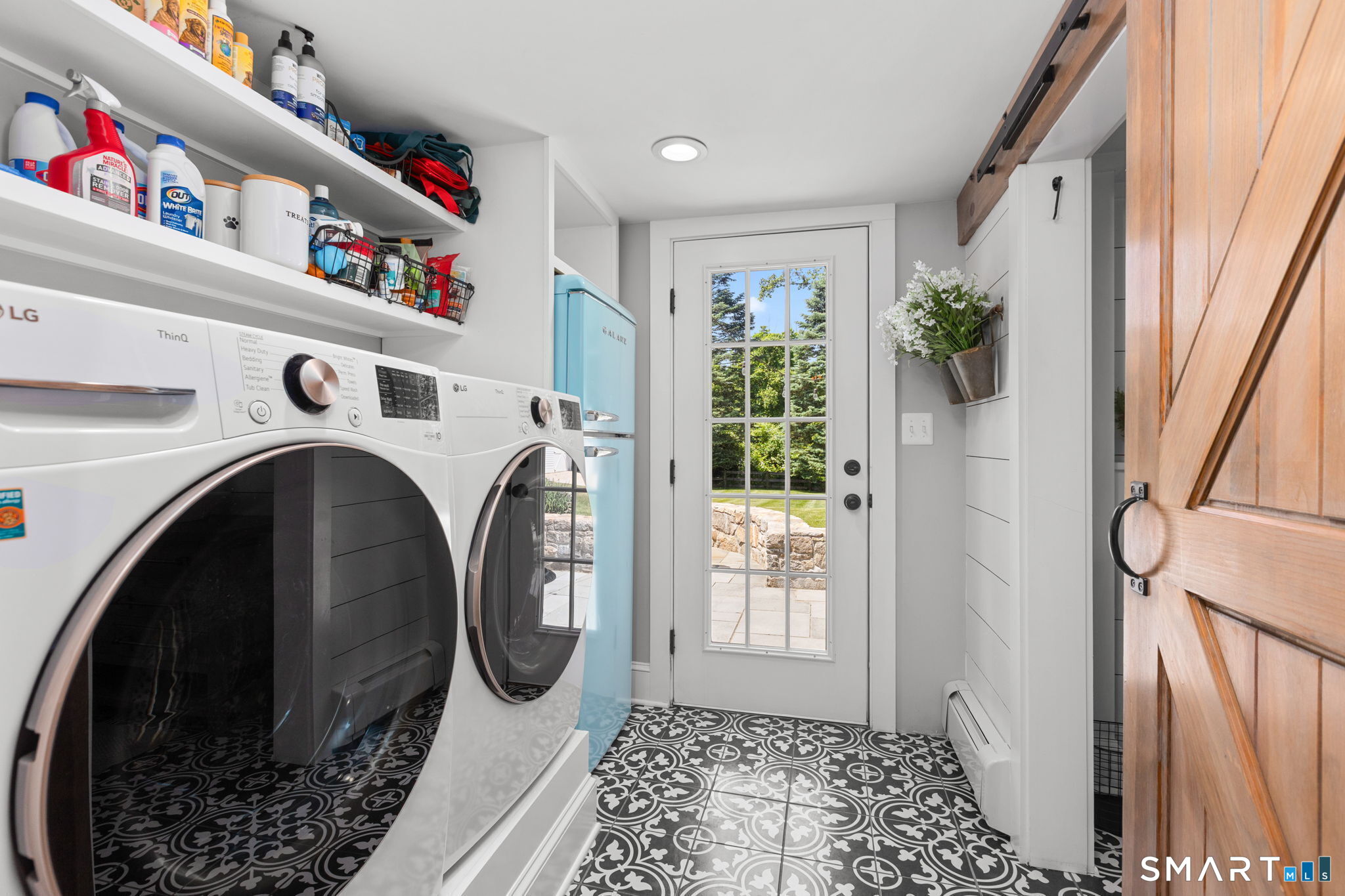 207 Redding photo 14