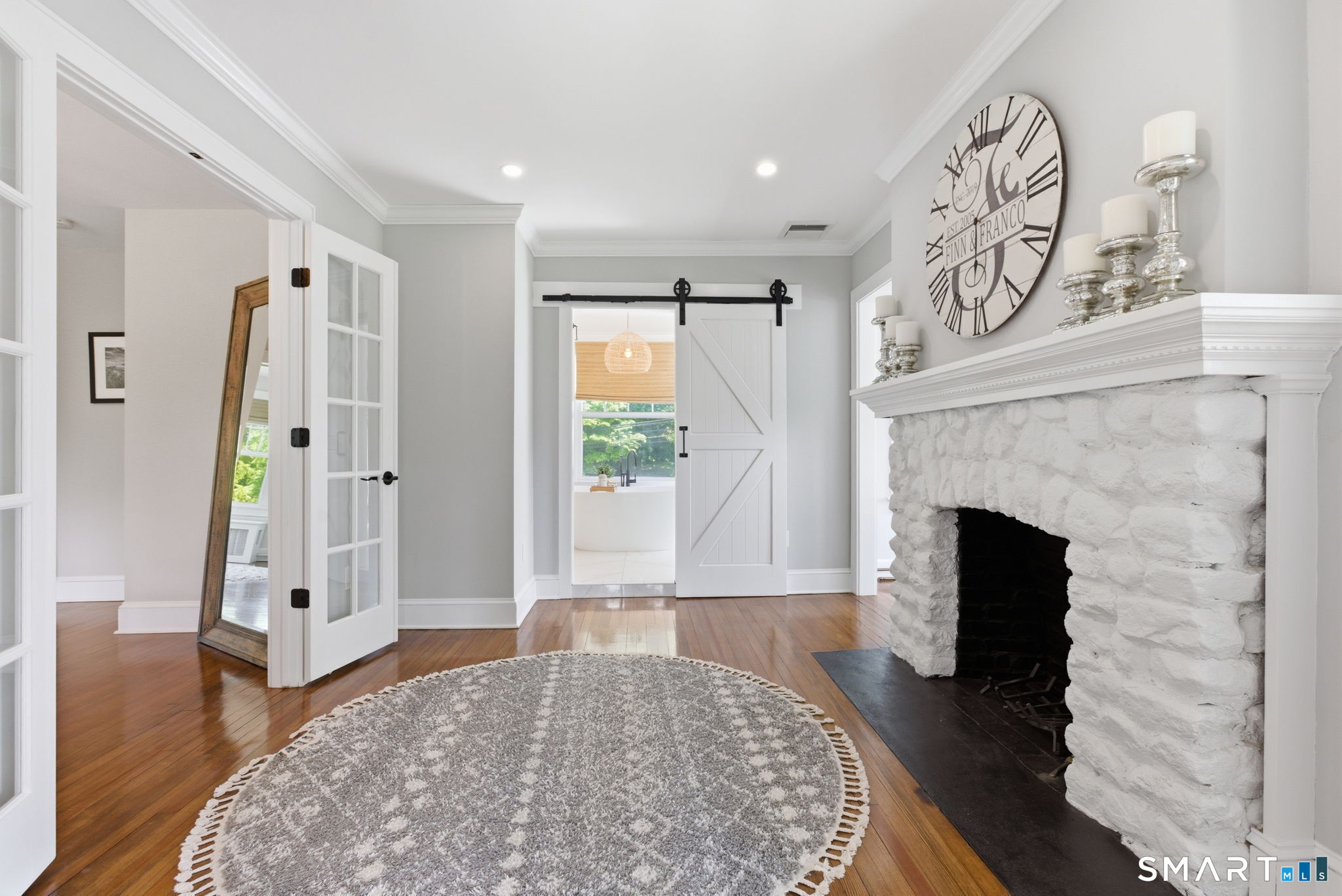 207 Redding photo 18