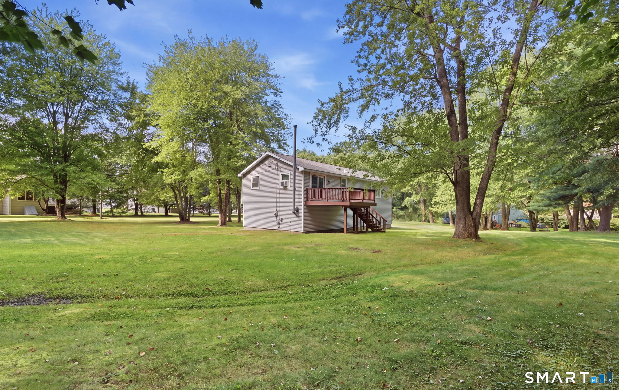 Photo 3 of Single family home for sale at 262 Wetherell St, Manchester, CT 06040 | MLS# 24207448 | Listing updated on 2026-09-25