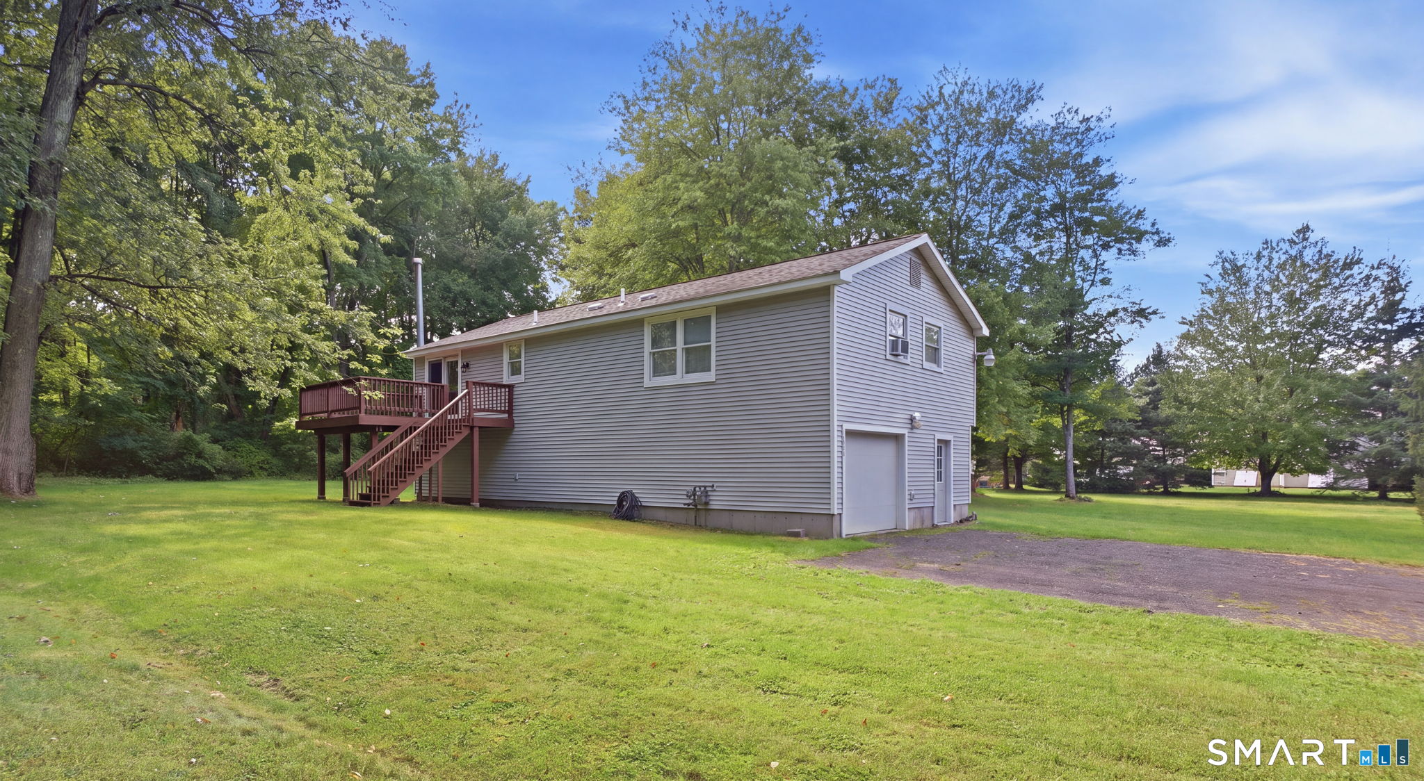 Photo 4 of Single family home for sale at 262 Wetherell St, Manchester, CT 06040 | MLS# 24207448 | Listing updated on 2026-09-25