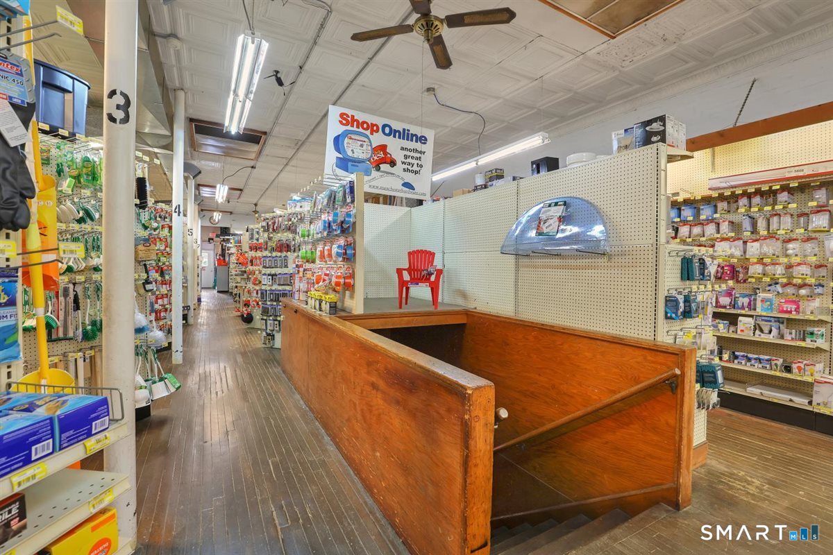 873 Main Street photo 26