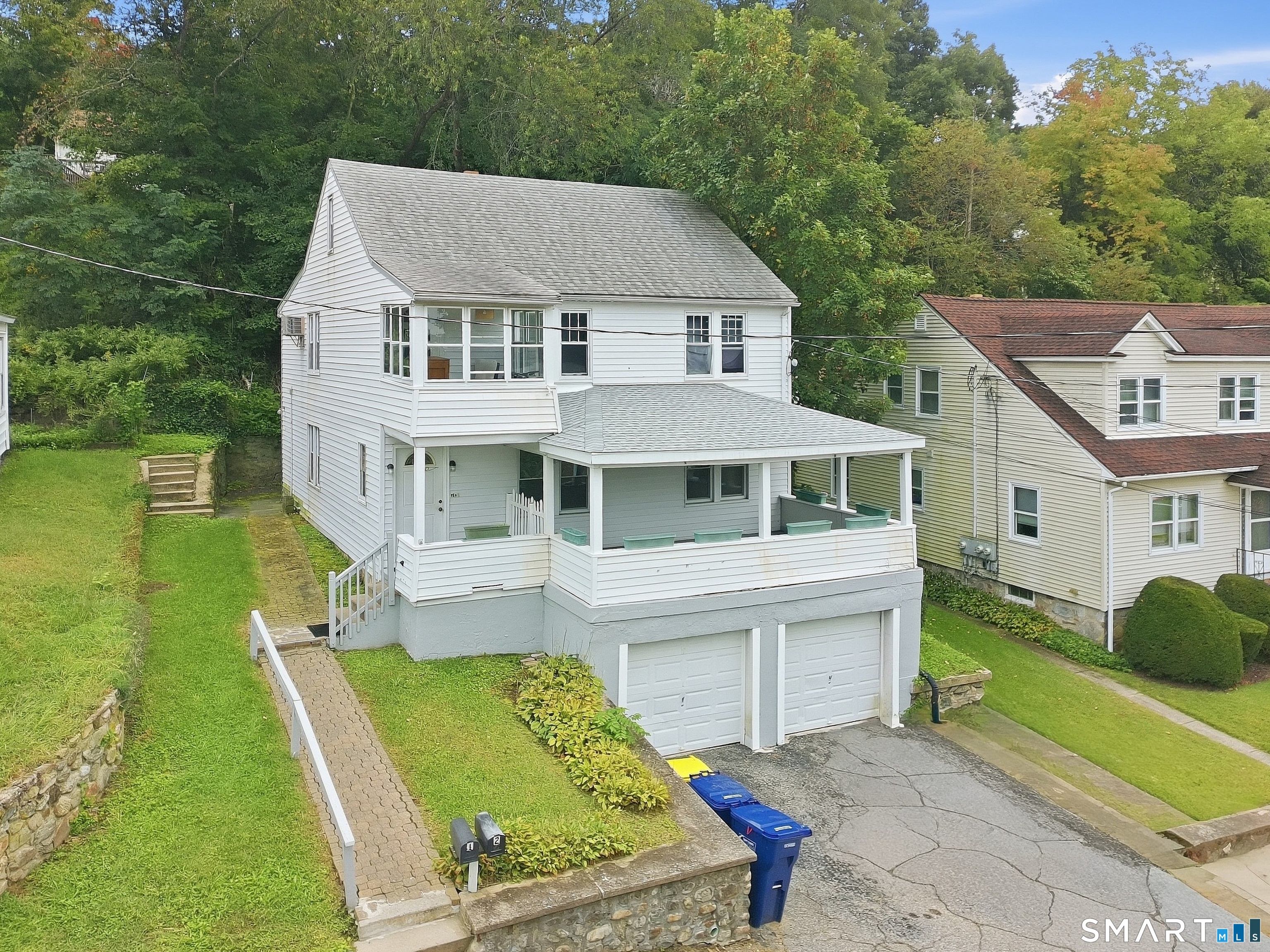 160 Hodge Avenue photo 2